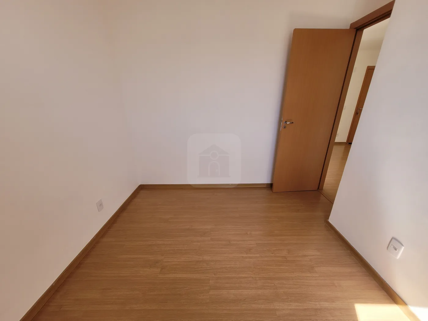 Alugar Apartamento / Padrão em Uberlândia R$ 1.100,00 - Foto 9