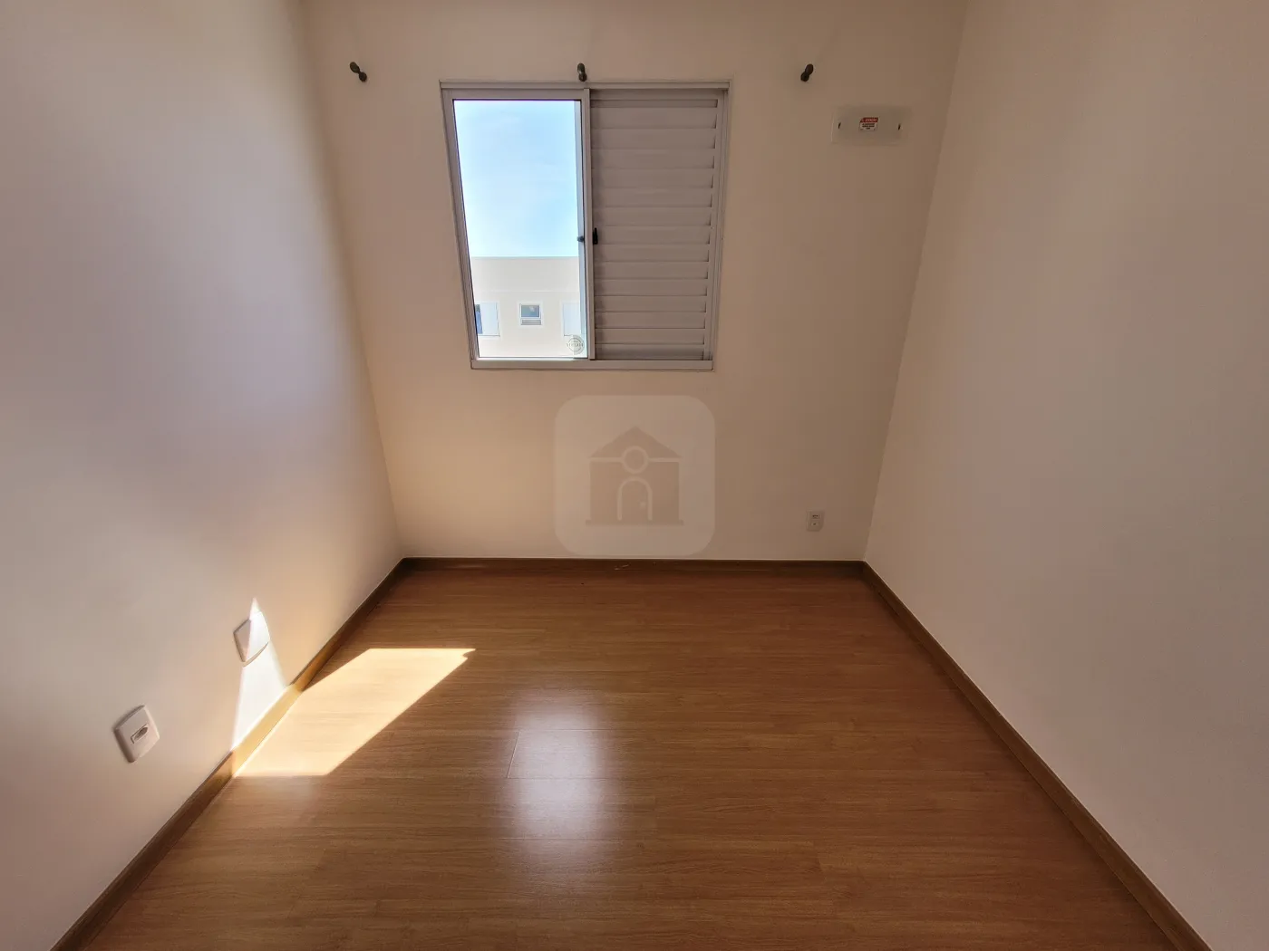 Alugar Apartamento / Padrão em Uberlândia R$ 1.100,00 - Foto 10