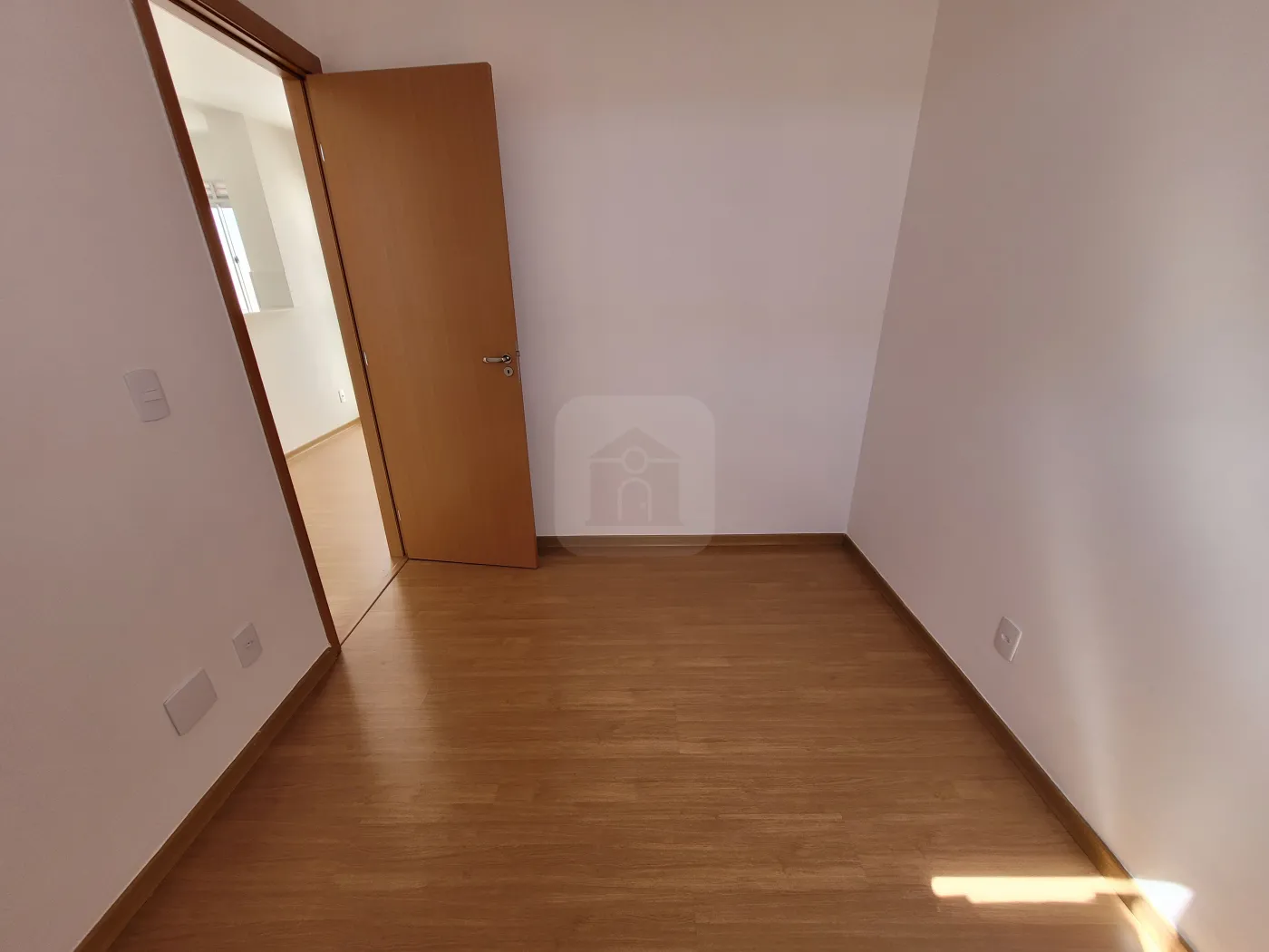 Alugar Apartamento / Padrão em Uberlândia R$ 1.100,00 - Foto 11