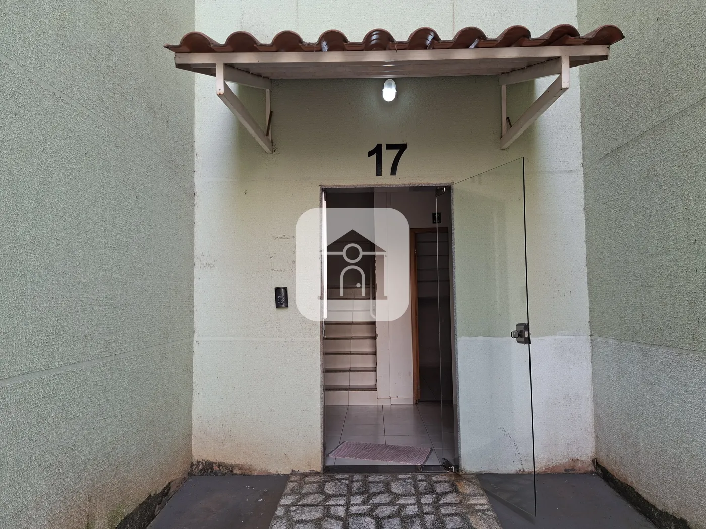 Alugar Apartamento / Padrão em Uberlândia R$ 1.300,00 - Foto 2