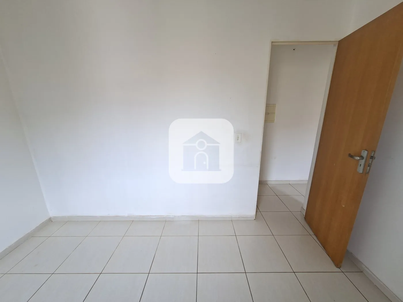 Alugar Apartamento / Padrão em Uberlândia R$ 1.300,00 - Foto 14