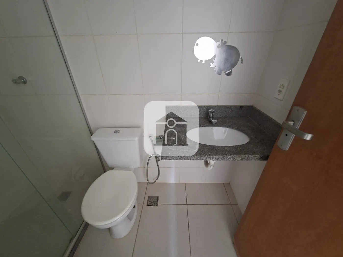 Alugar Apartamento / Padrão em Uberlândia R$ 1.300,00 - Foto 15