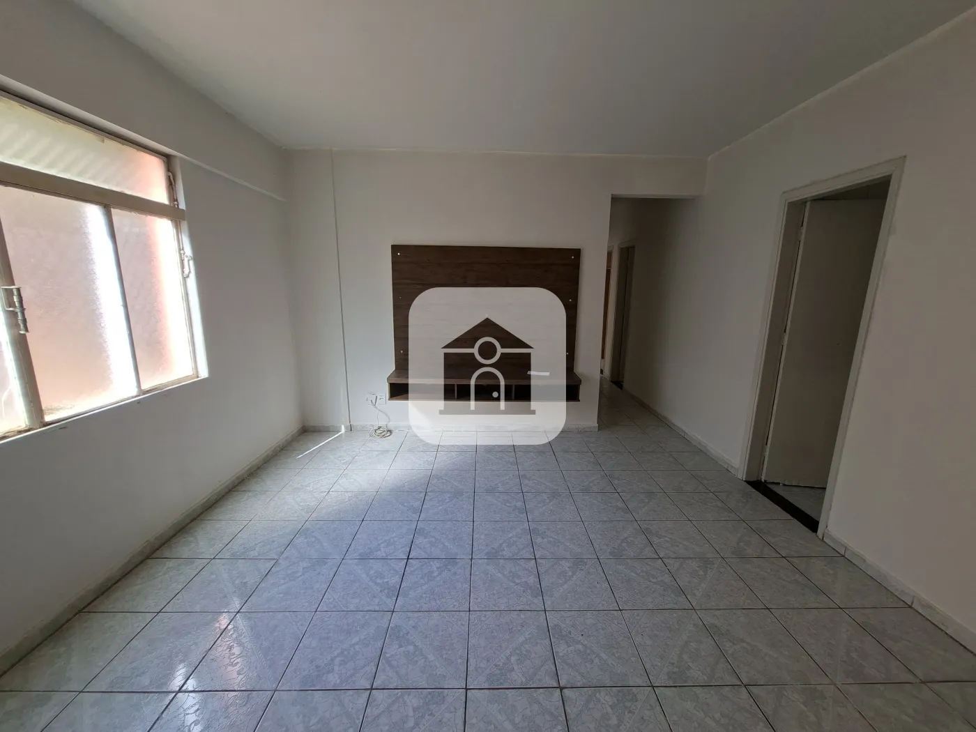 Alugar Apartamento / Padrão em Uberlândia R$ 850,00 - Foto 2