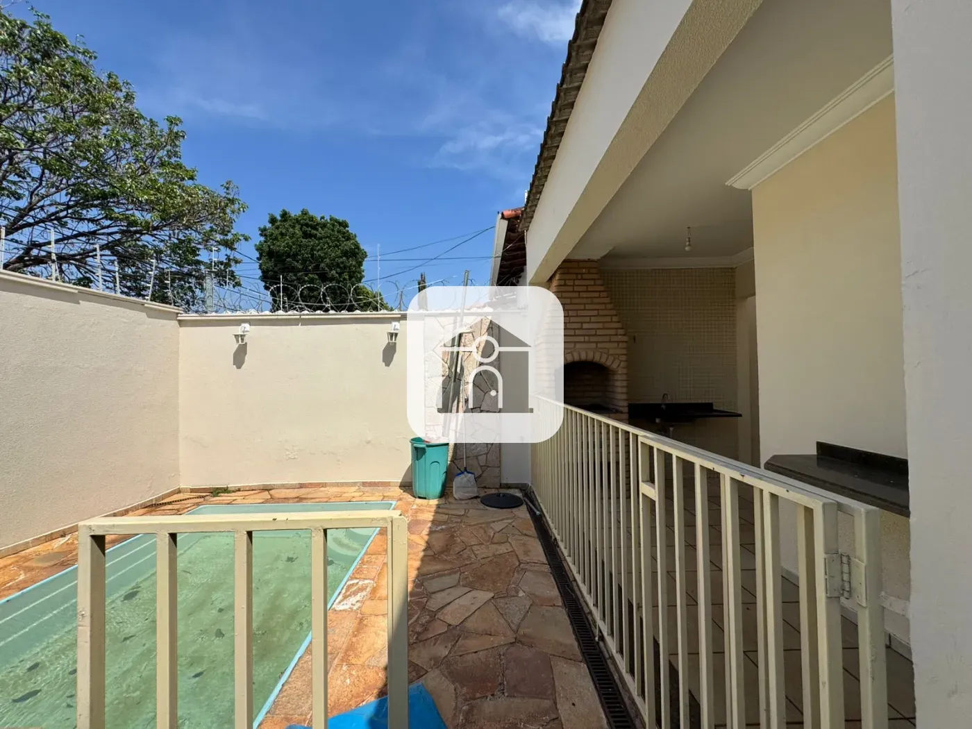 Alugar Casa / Padrão em Uberlândia R$ 3.000,00 - Foto 4