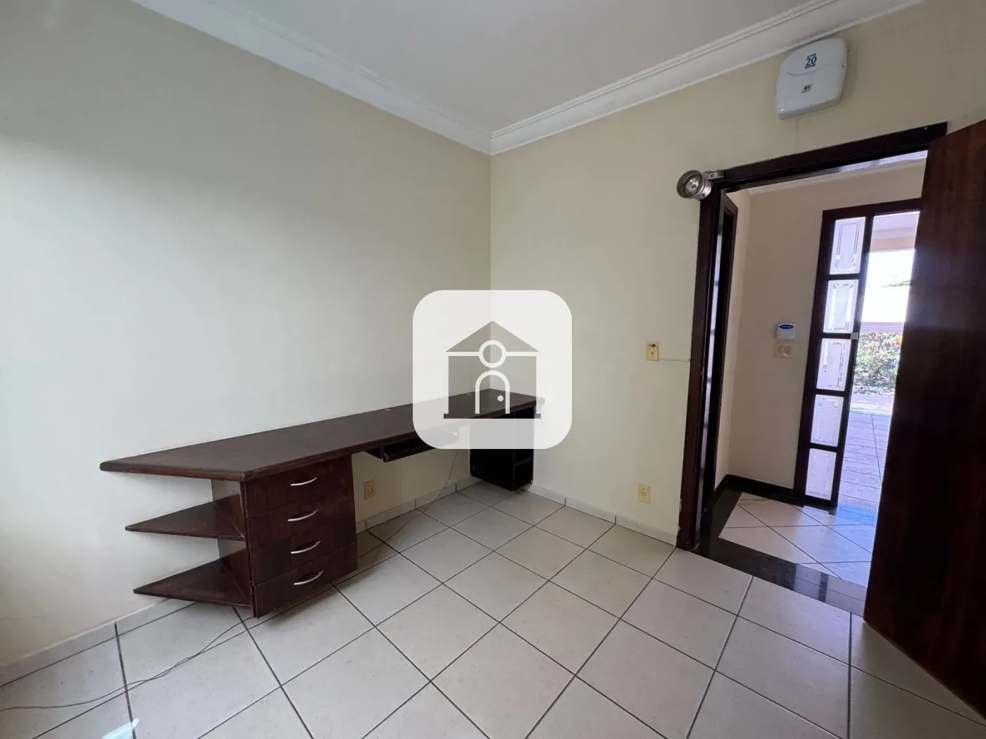 Alugar Casa / Padrão em Uberlândia R$ 3.000,00 - Foto 8