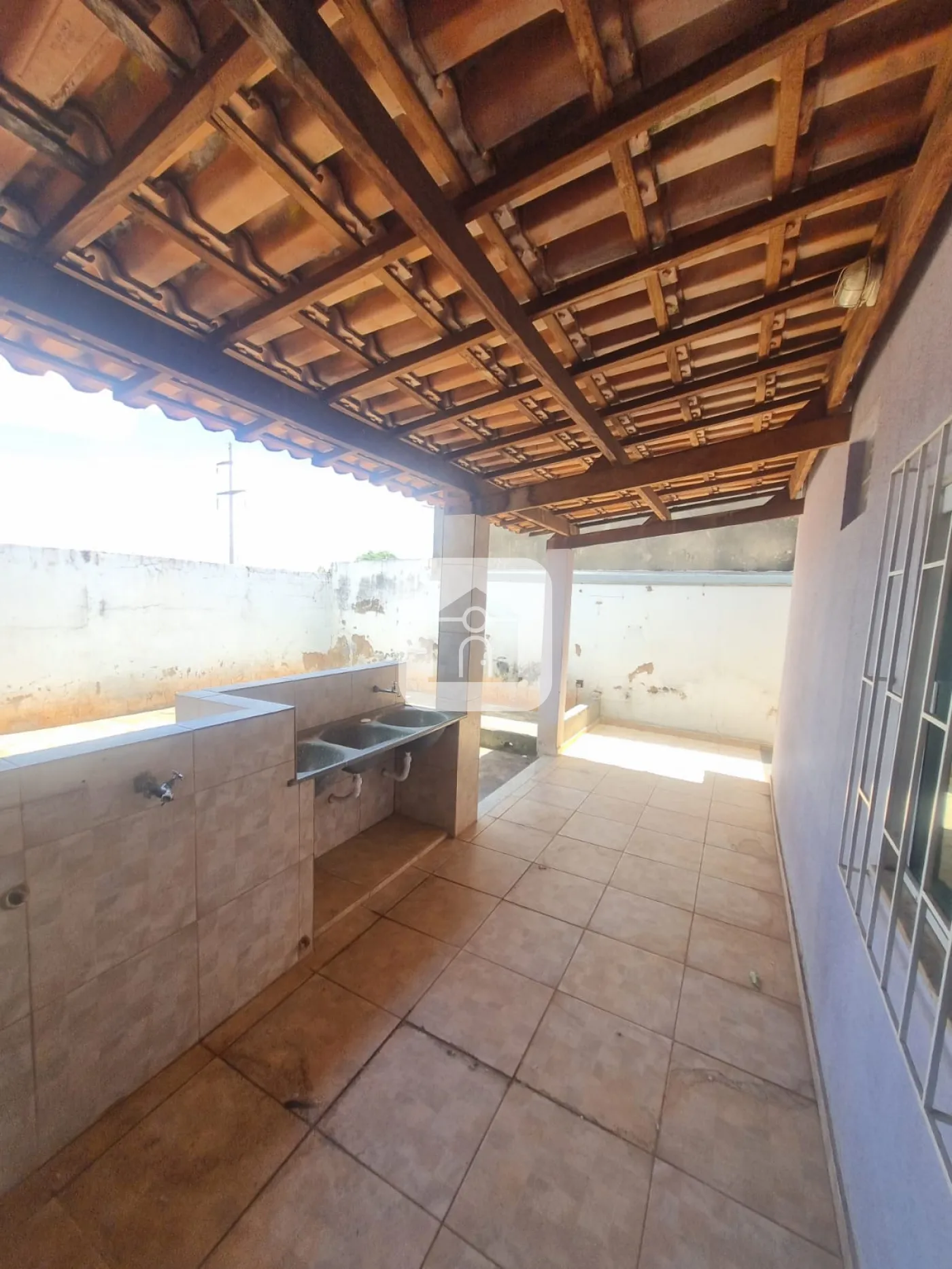 Alugar Casa / Padrão em Uberlândia R$ 1.200,00 - Foto 3