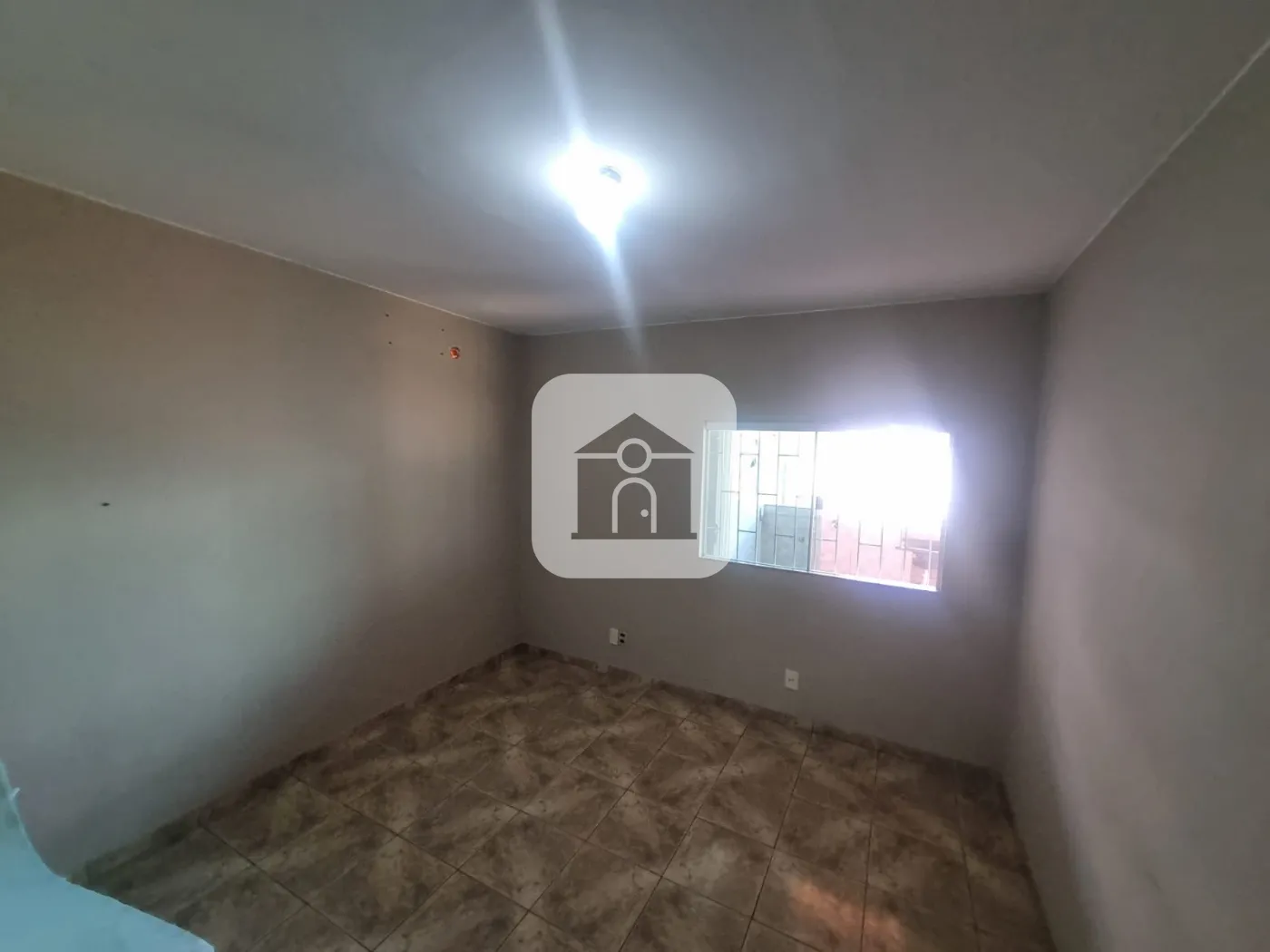Alugar Casa / Padrão em Uberlândia R$ 1.200,00 - Foto 8