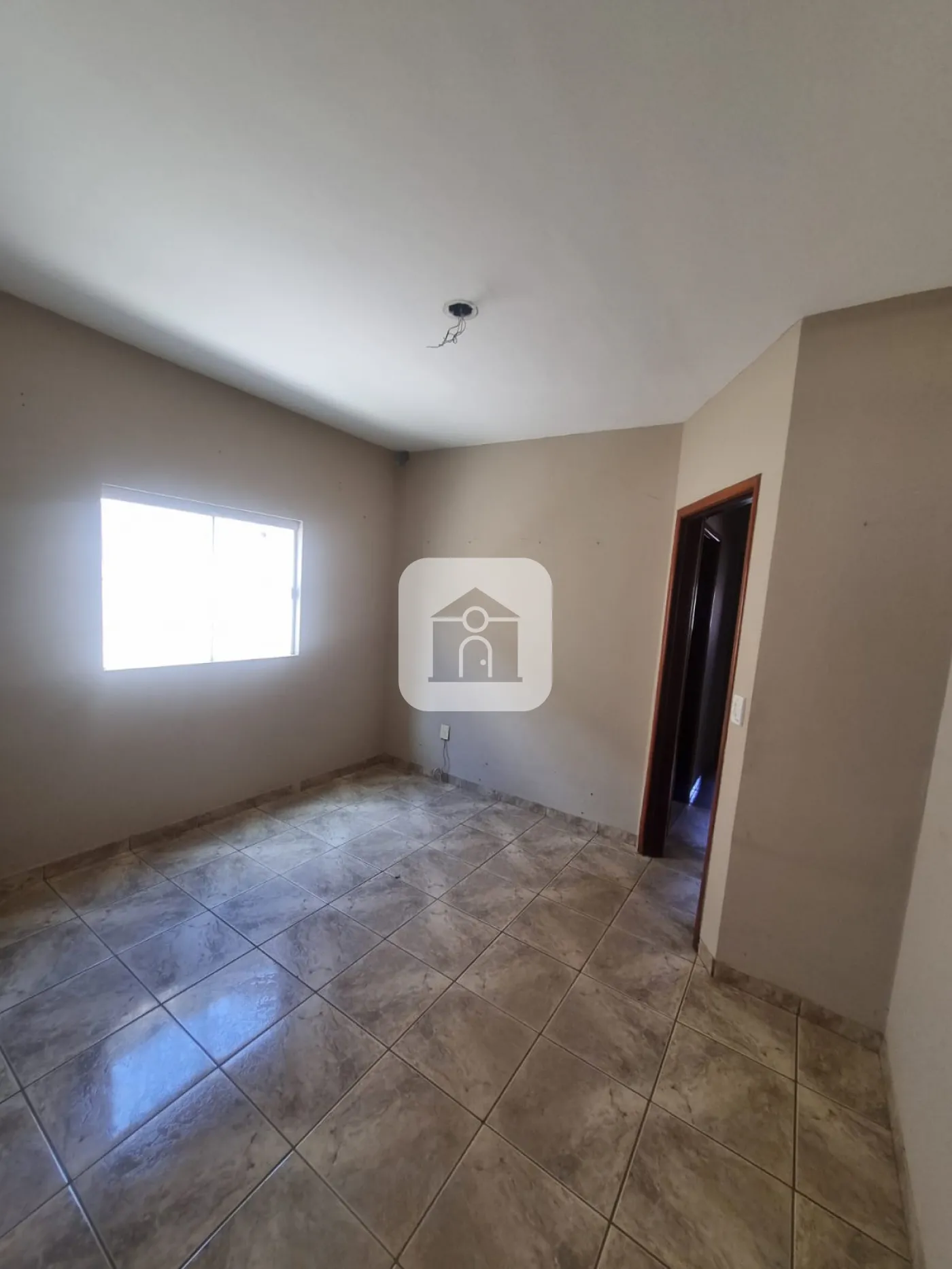 Alugar Casa / Padrão em Uberlândia R$ 1.200,00 - Foto 12