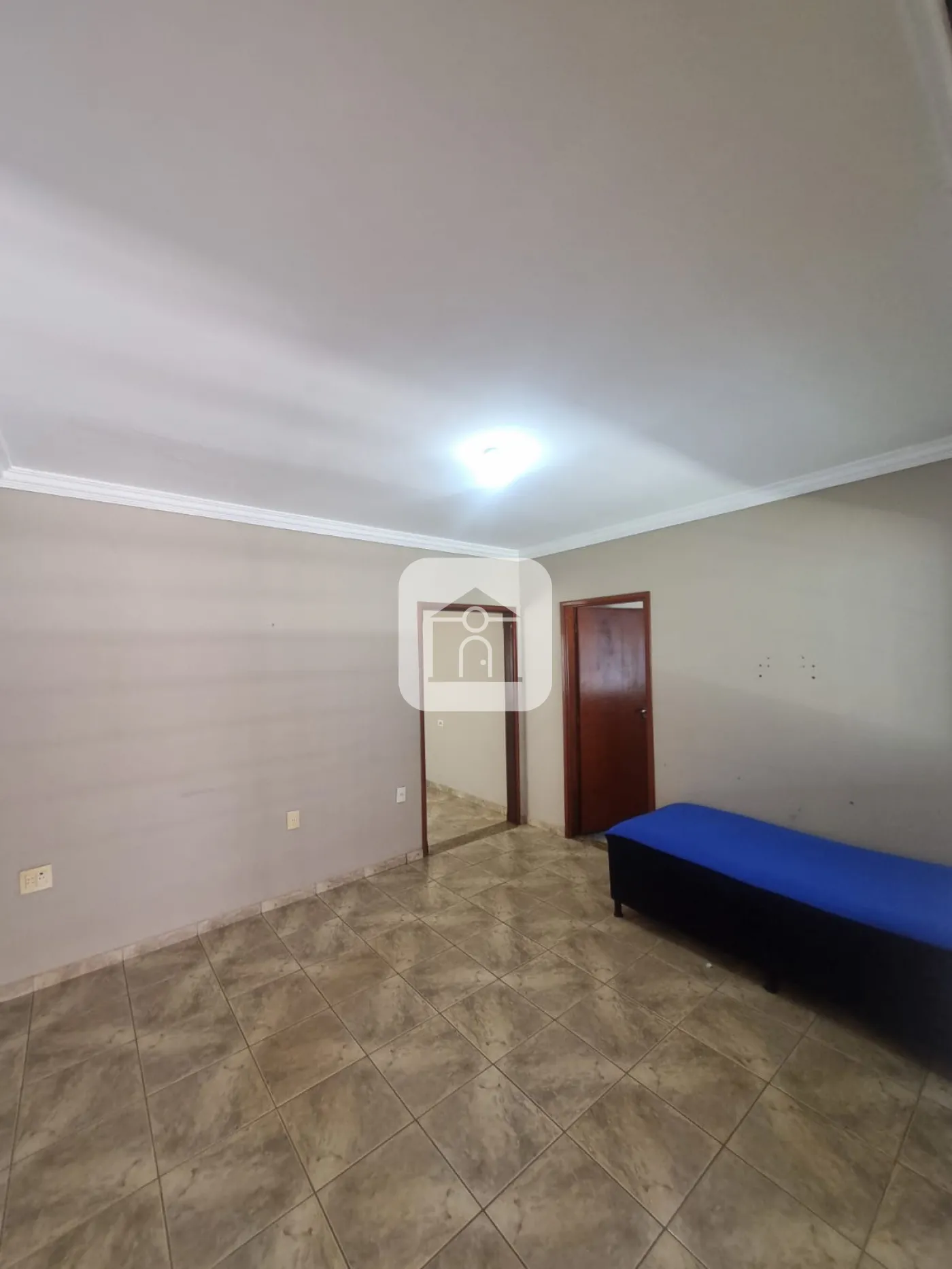 Alugar Casa / Padrão em Uberlândia R$ 1.200,00 - Foto 11