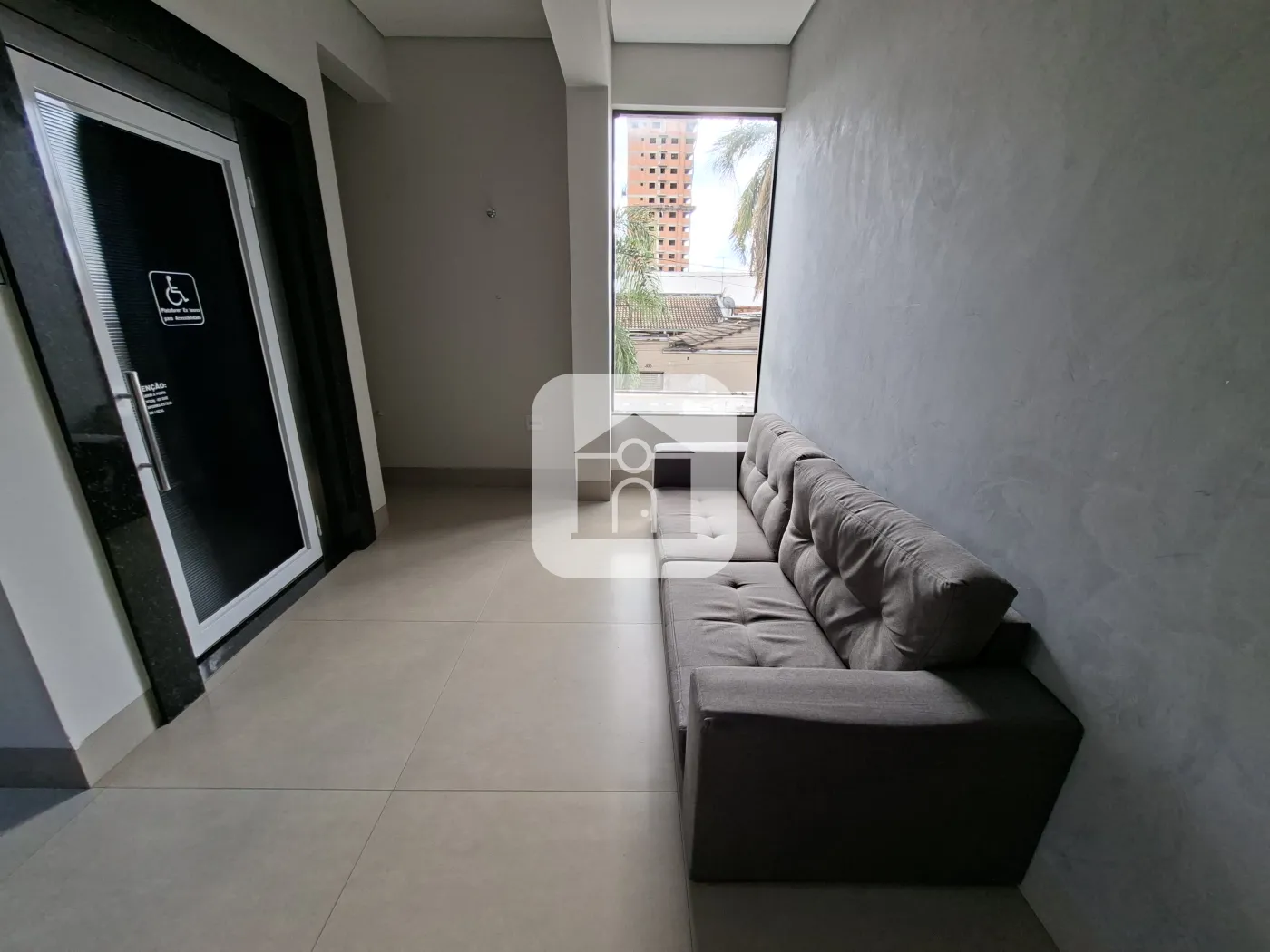 Comprar Comercial / Sobreloja em Uberlândia - Foto 2