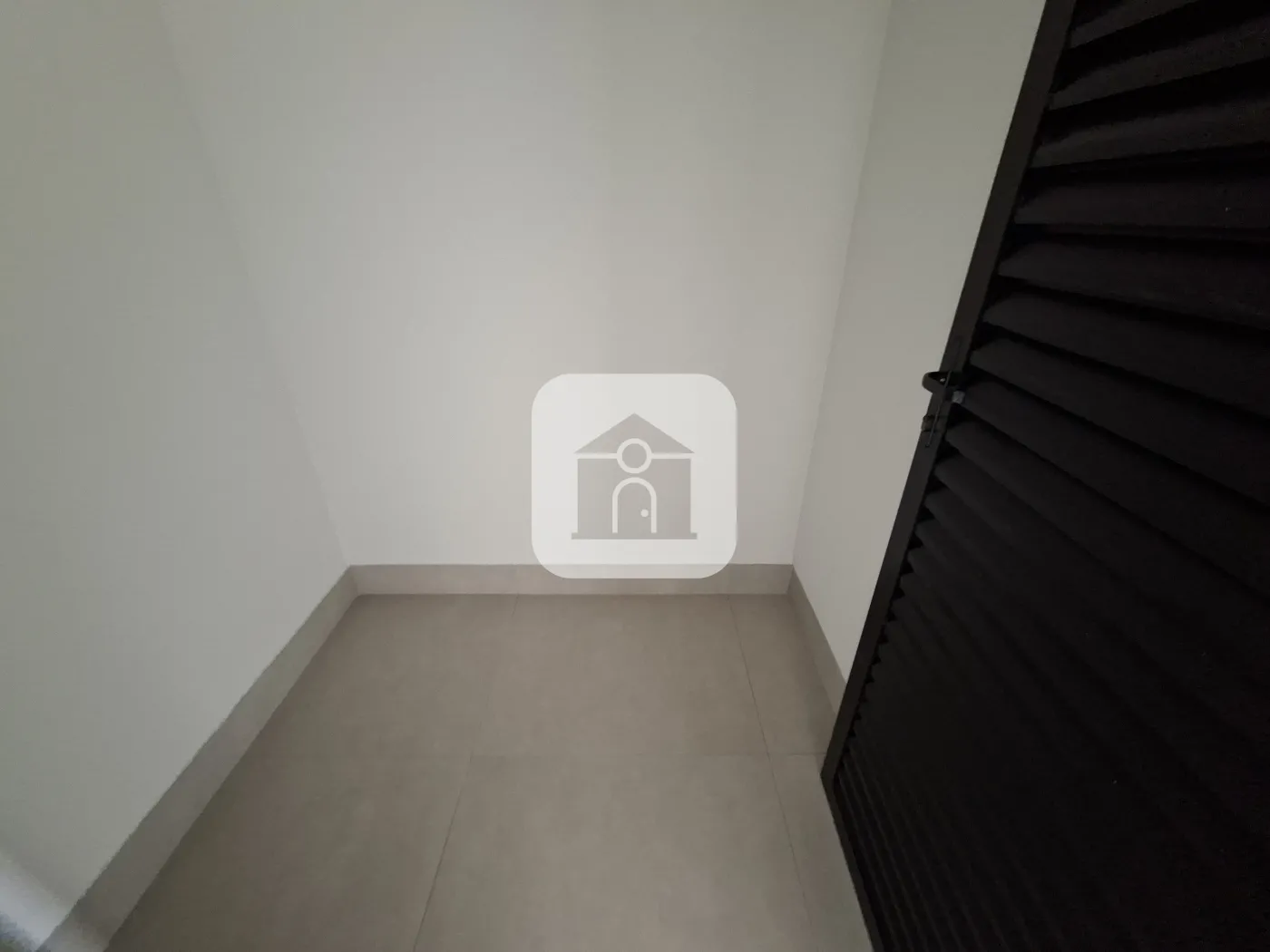 Comprar Comercial / Sobreloja em Uberlândia - Foto 6