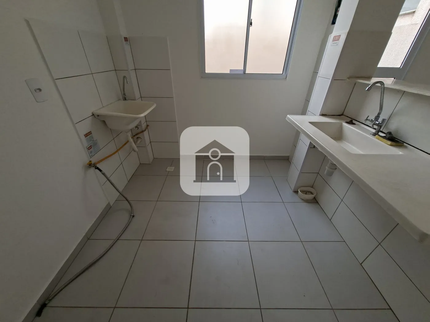Alugar Apartamento / Padrão em Uberlândia R$ 950,00 - Foto 5
