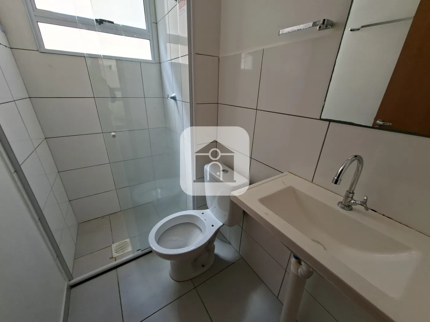 Alugar Apartamento / Padrão em Uberlândia R$ 950,00 - Foto 6