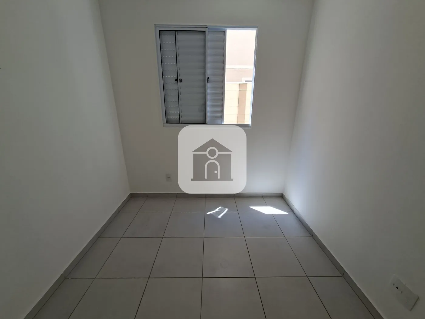 Alugar Apartamento / Padrão em Uberlândia R$ 950,00 - Foto 9