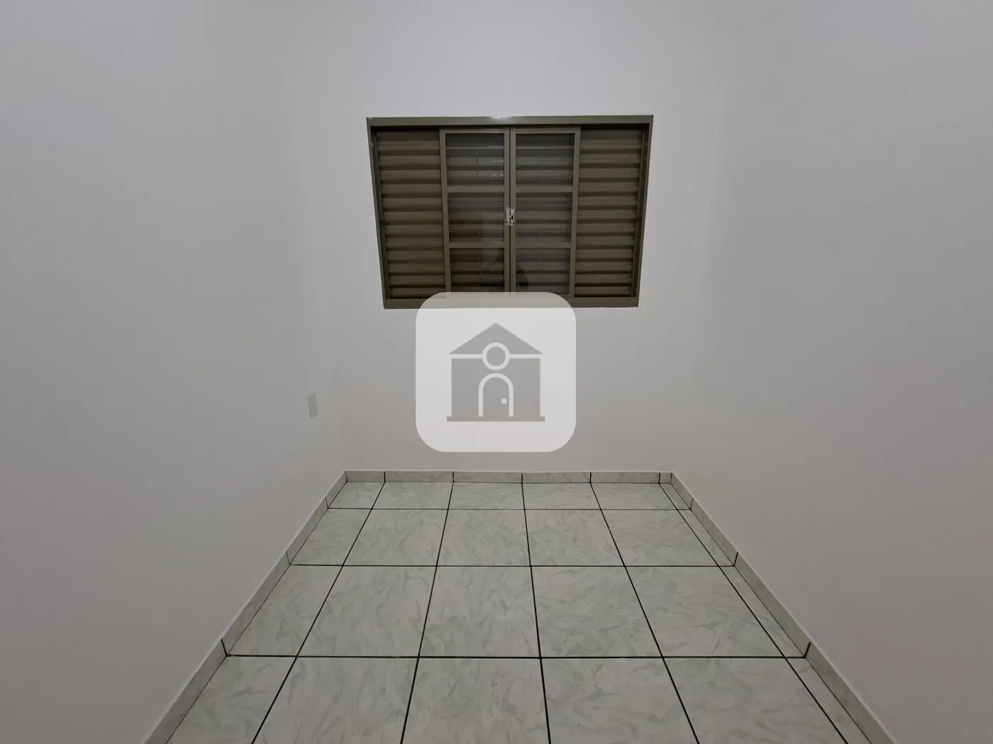 Alugar Casa / Padrão em Uberlândia R$ 2.100,00 - Foto 8