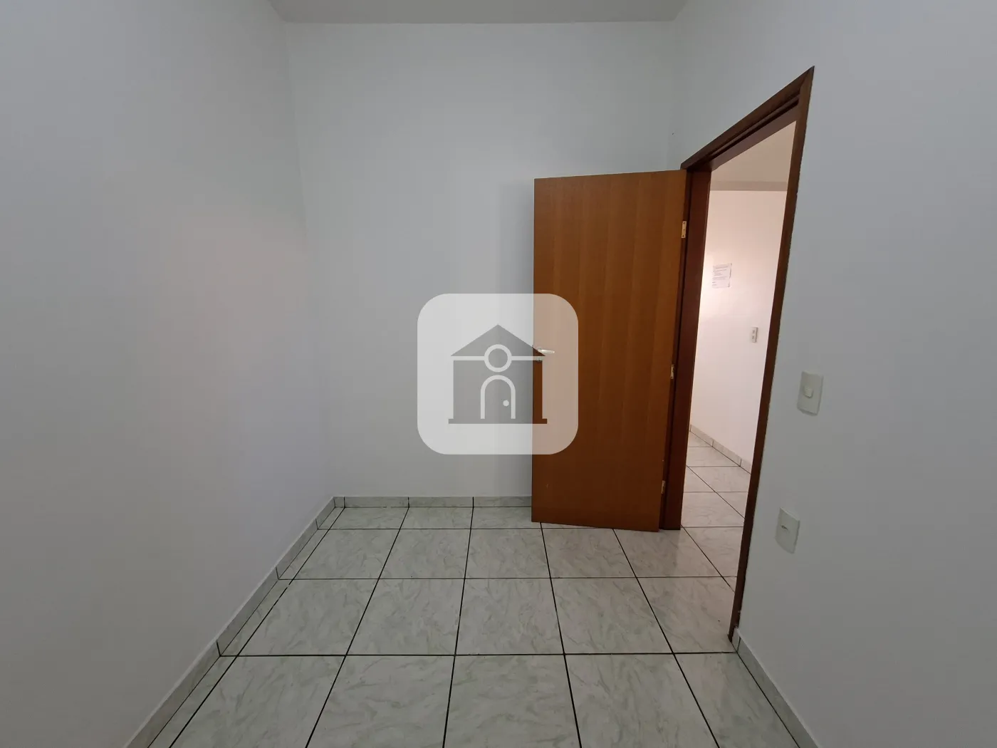 Alugar Casa / Padrão em Uberlândia R$ 2.100,00 - Foto 9