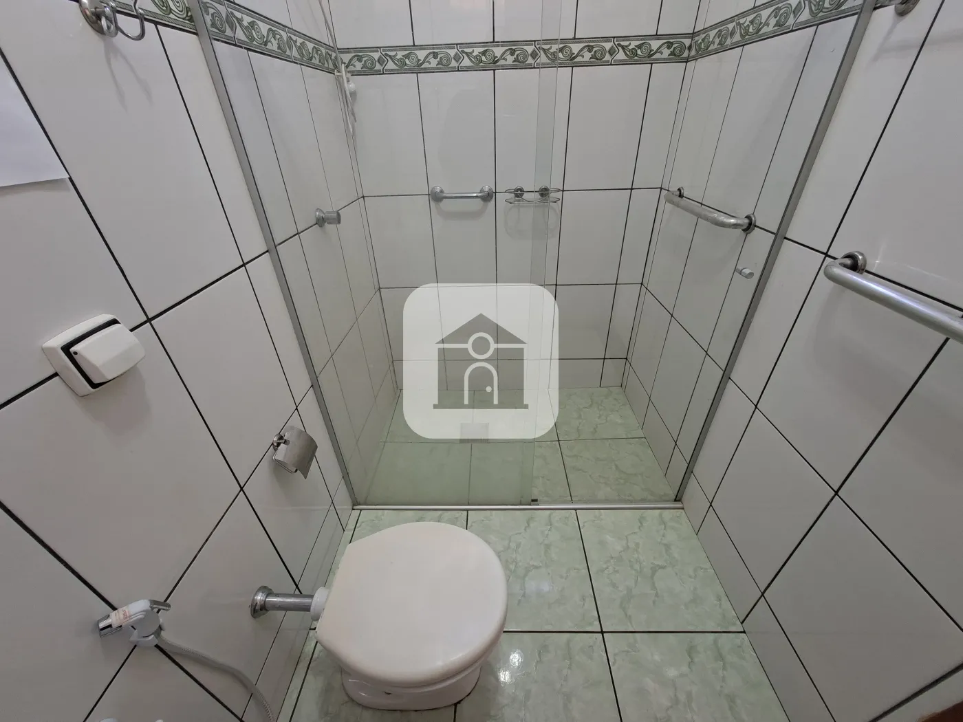 Alugar Casa / Padrão em Uberlândia R$ 2.100,00 - Foto 11