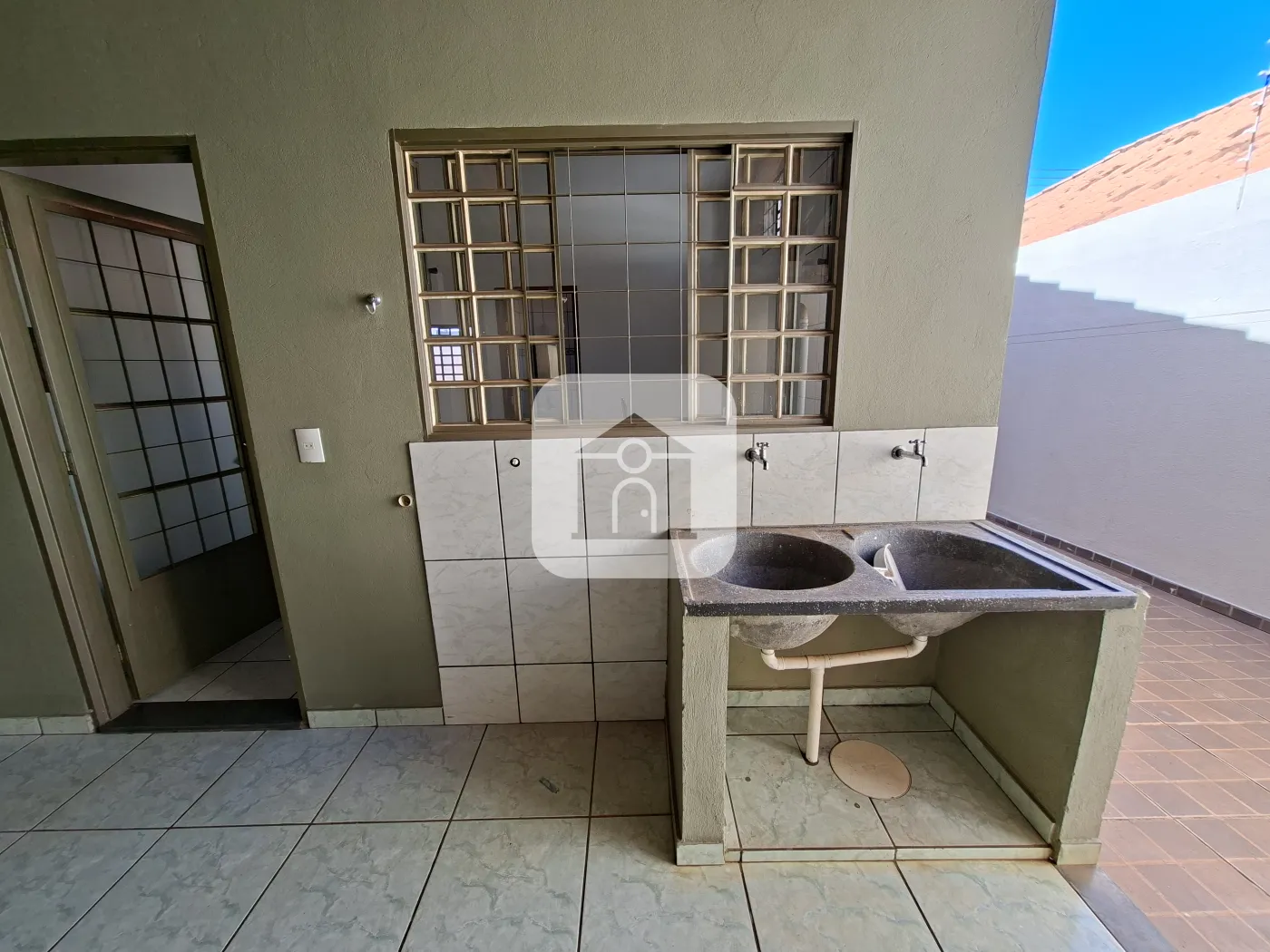 Alugar Casa / Padrão em Uberlândia R$ 2.100,00 - Foto 12