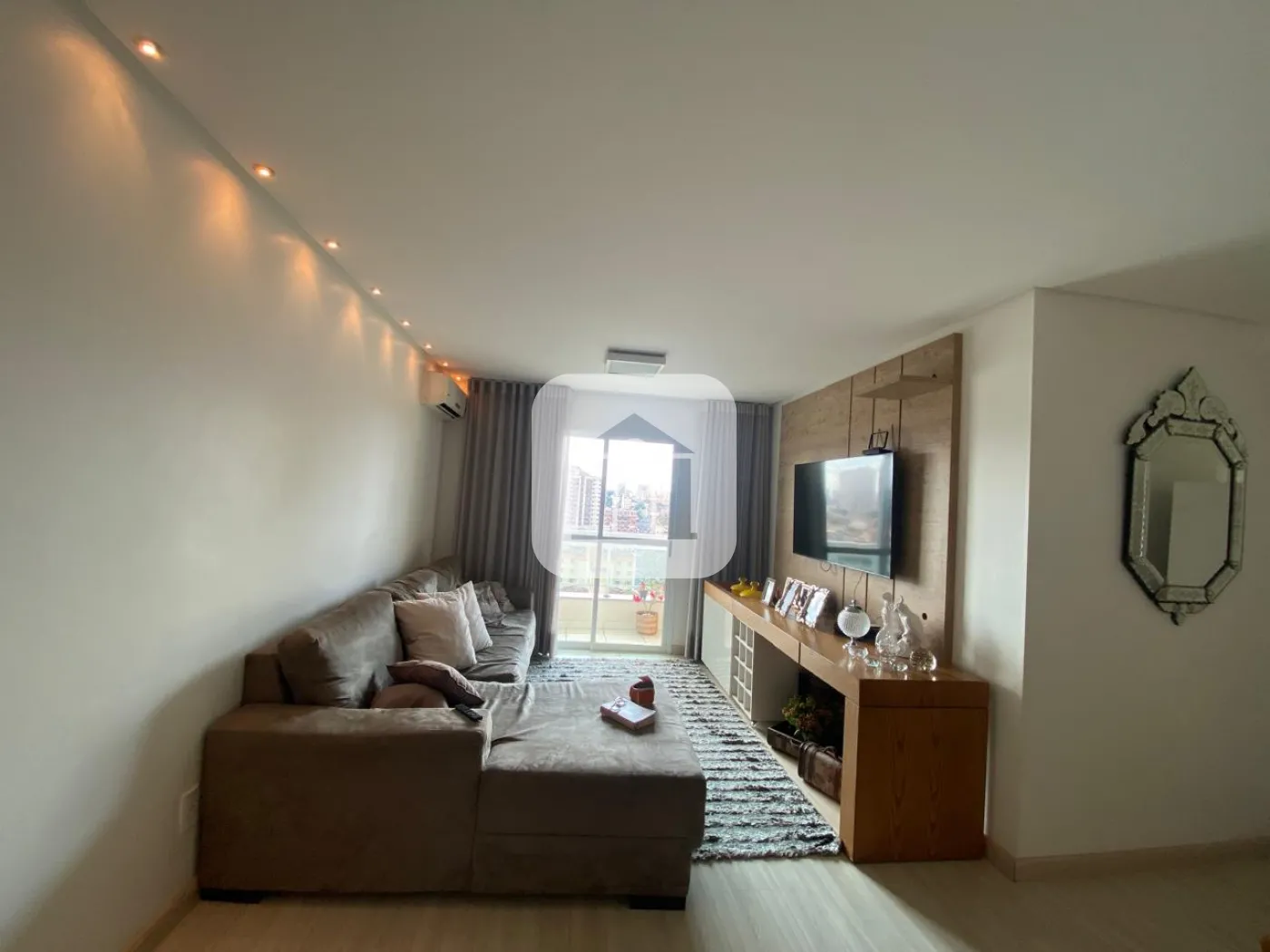 Alugar Apartamento / Padrão em Uberlândia R$ 3.900,00 - Foto 5