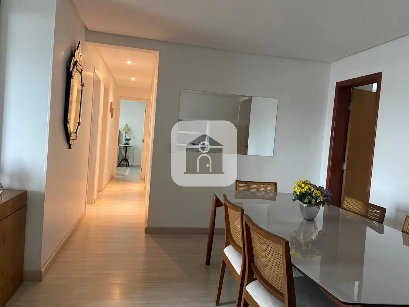 Alugar Apartamento / Padrão em Uberlândia R$ 3.900,00 - Foto 6