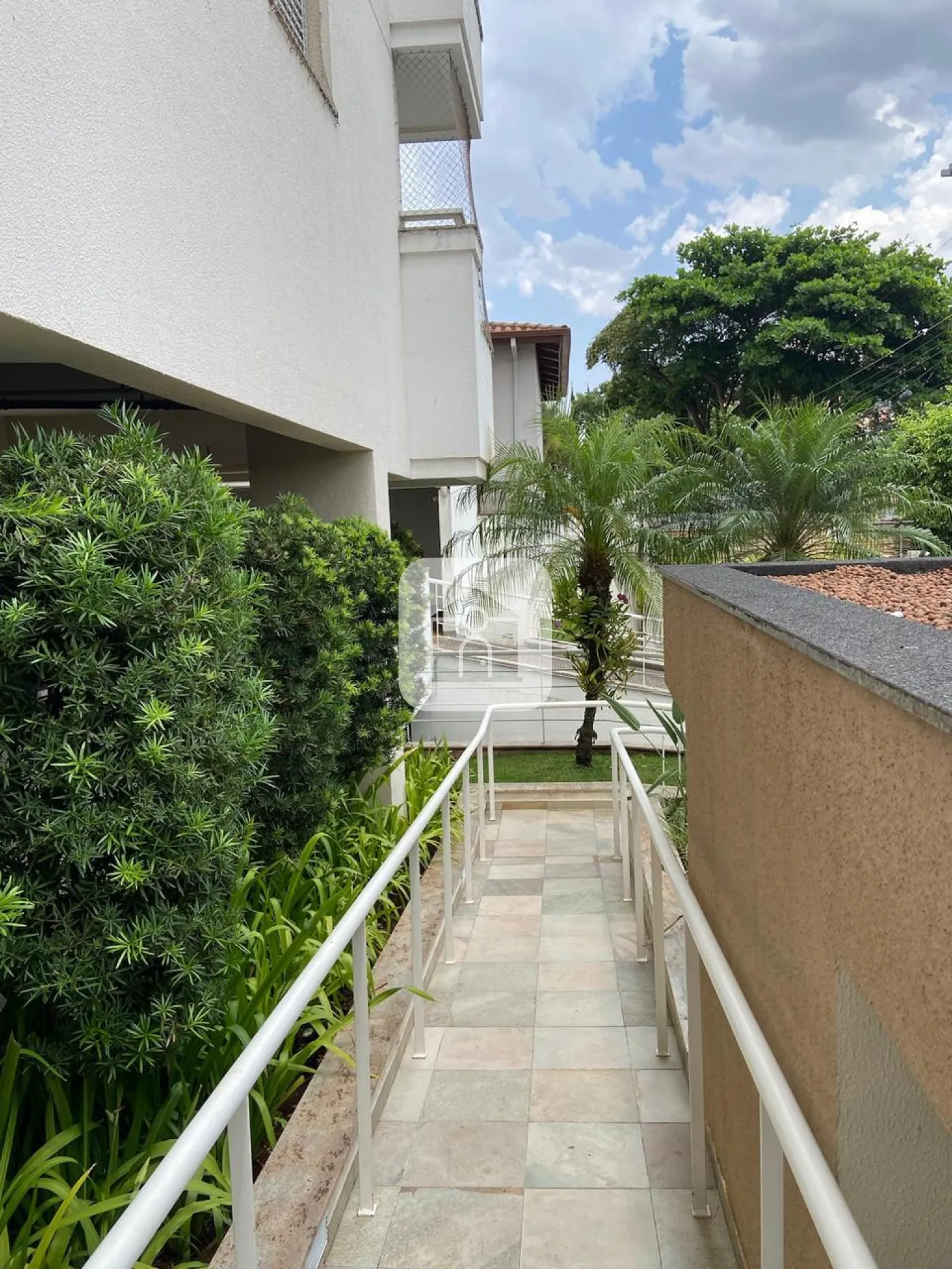 Alugar Apartamento / Padrão em Uberlândia R$ 3.900,00 - Foto 38