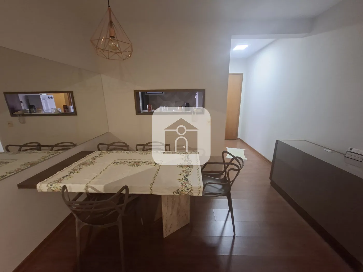 Alugar Apartamento / Padrão em Uberlândia R$ 3.200,00 - Foto 4