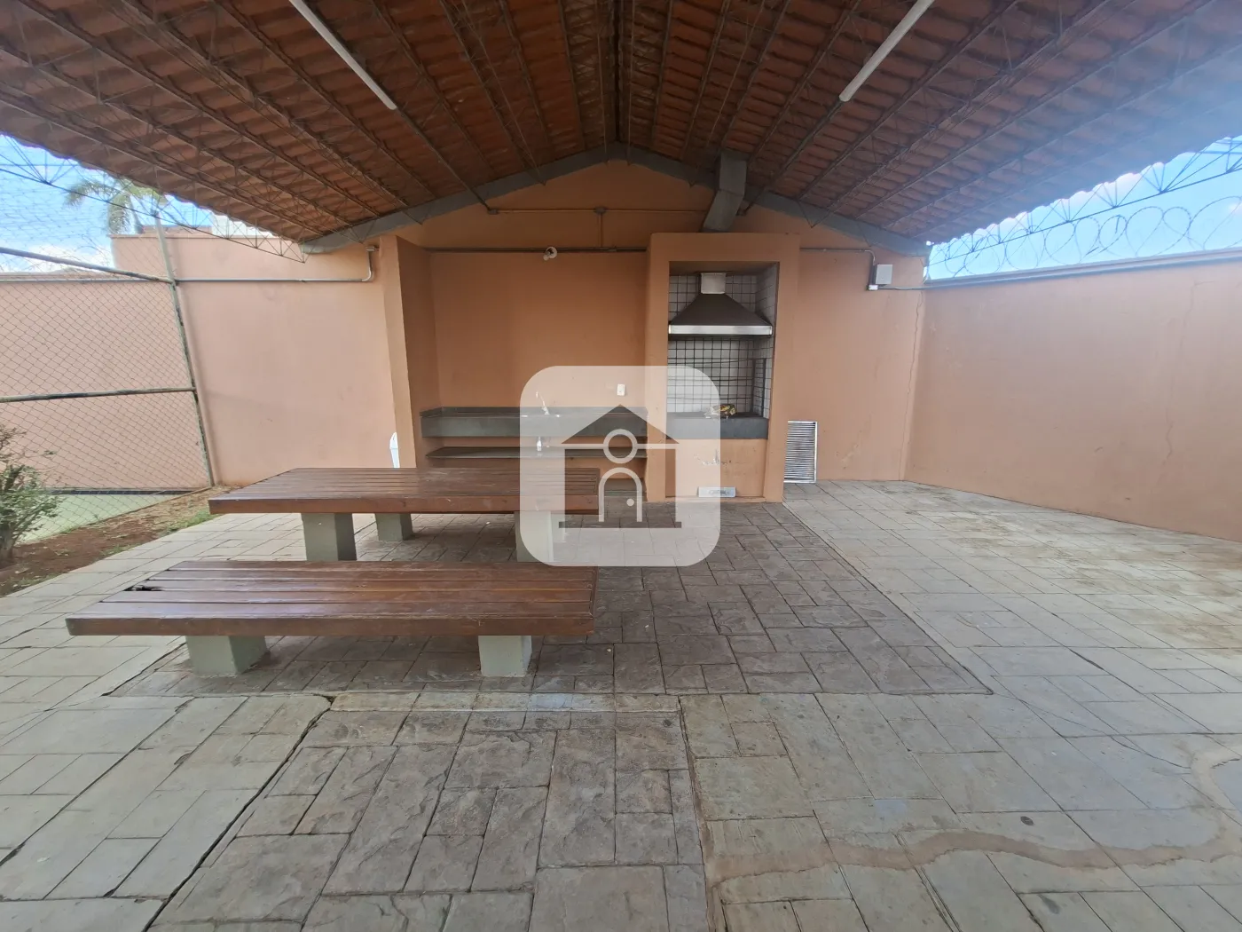 Alugar Apartamento / Padrão em Uberlândia R$ 3.200,00 - Foto 18