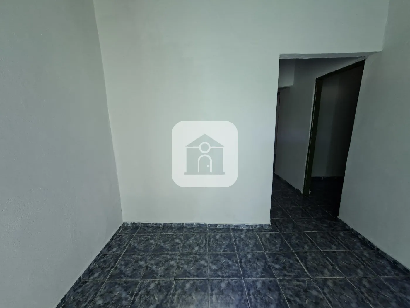 Alugar Casa / Padrão em Uberlândia R$ 1.100,00 - Foto 1