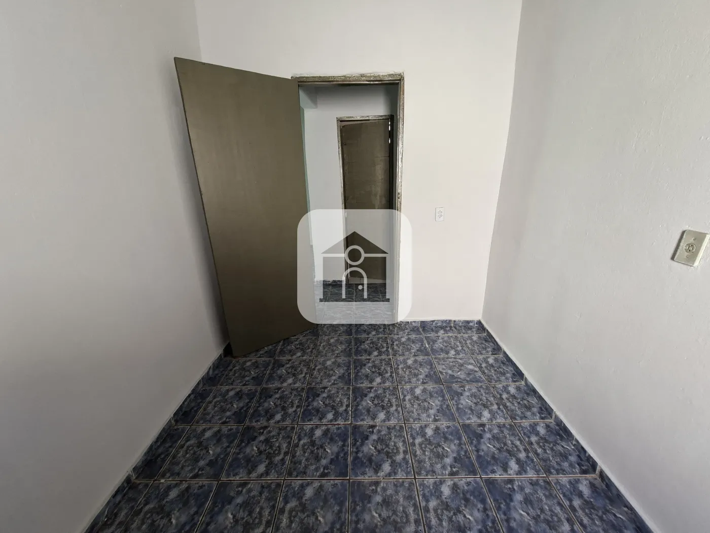 Alugar Casa / Padrão em Uberlândia R$ 1.100,00 - Foto 7