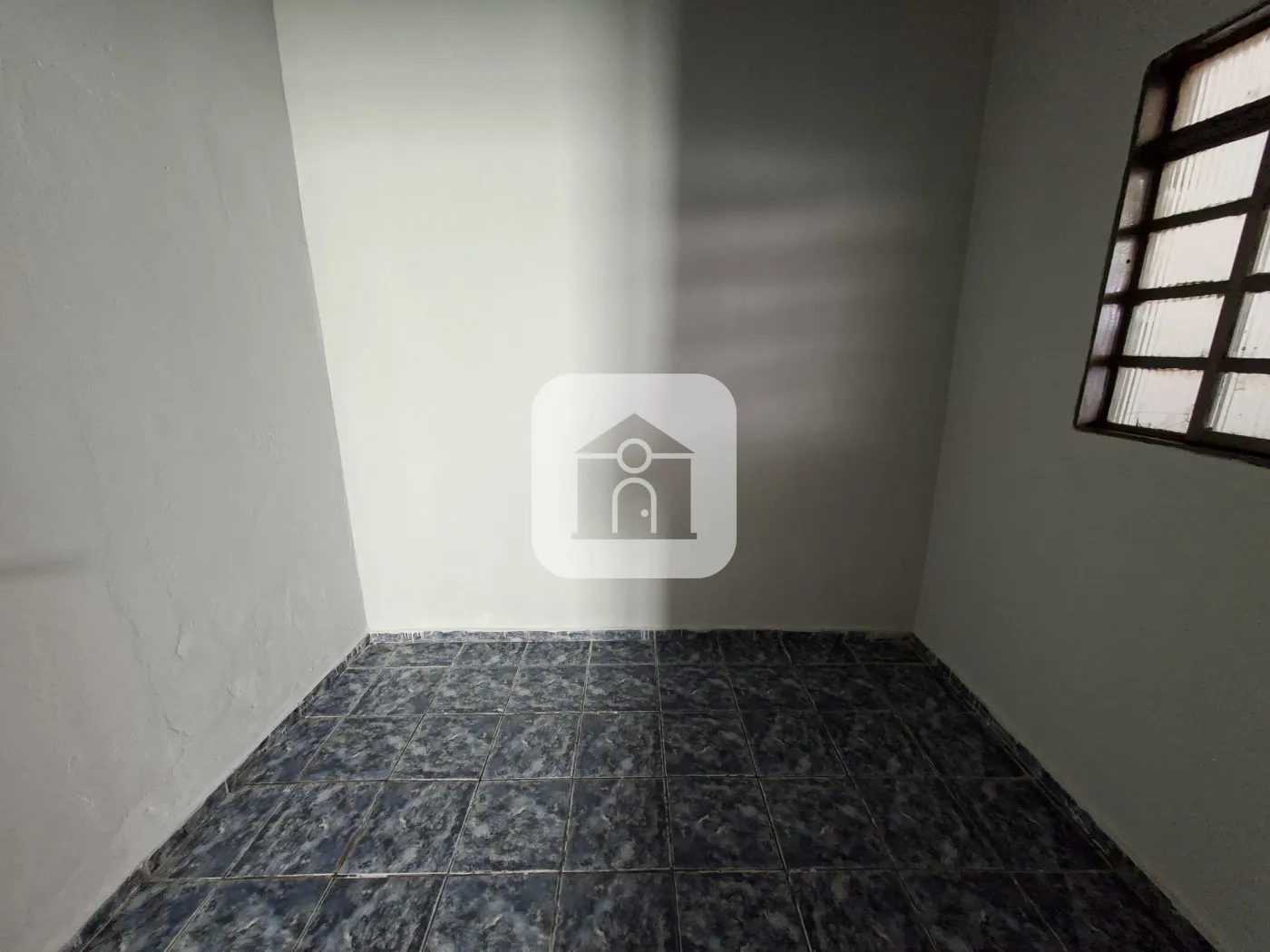 Alugar Casa / Padrão em Uberlândia R$ 1.100,00 - Foto 10