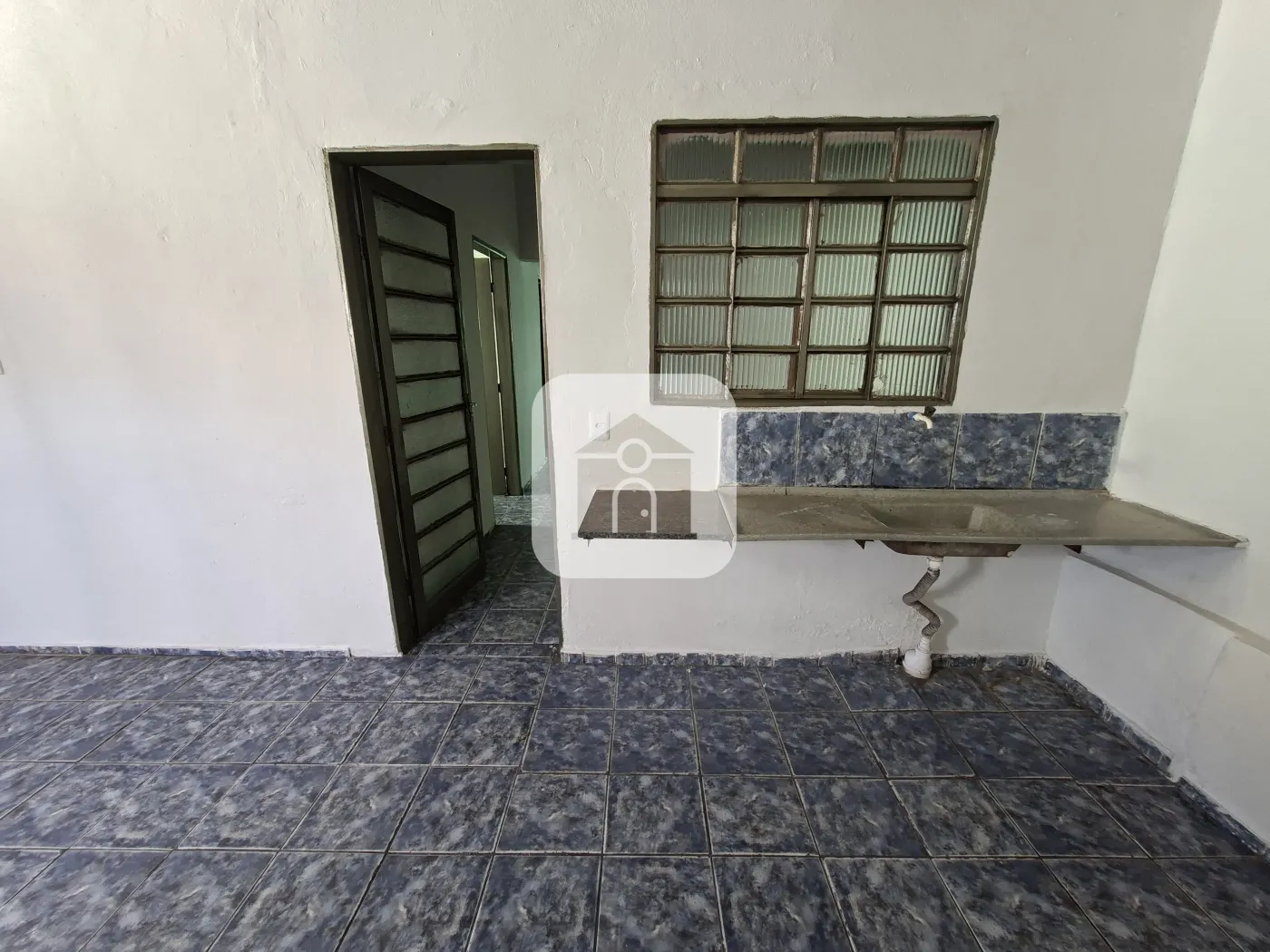 Alugar Casa / Padrão em Uberlândia R$ 1.100,00 - Foto 13