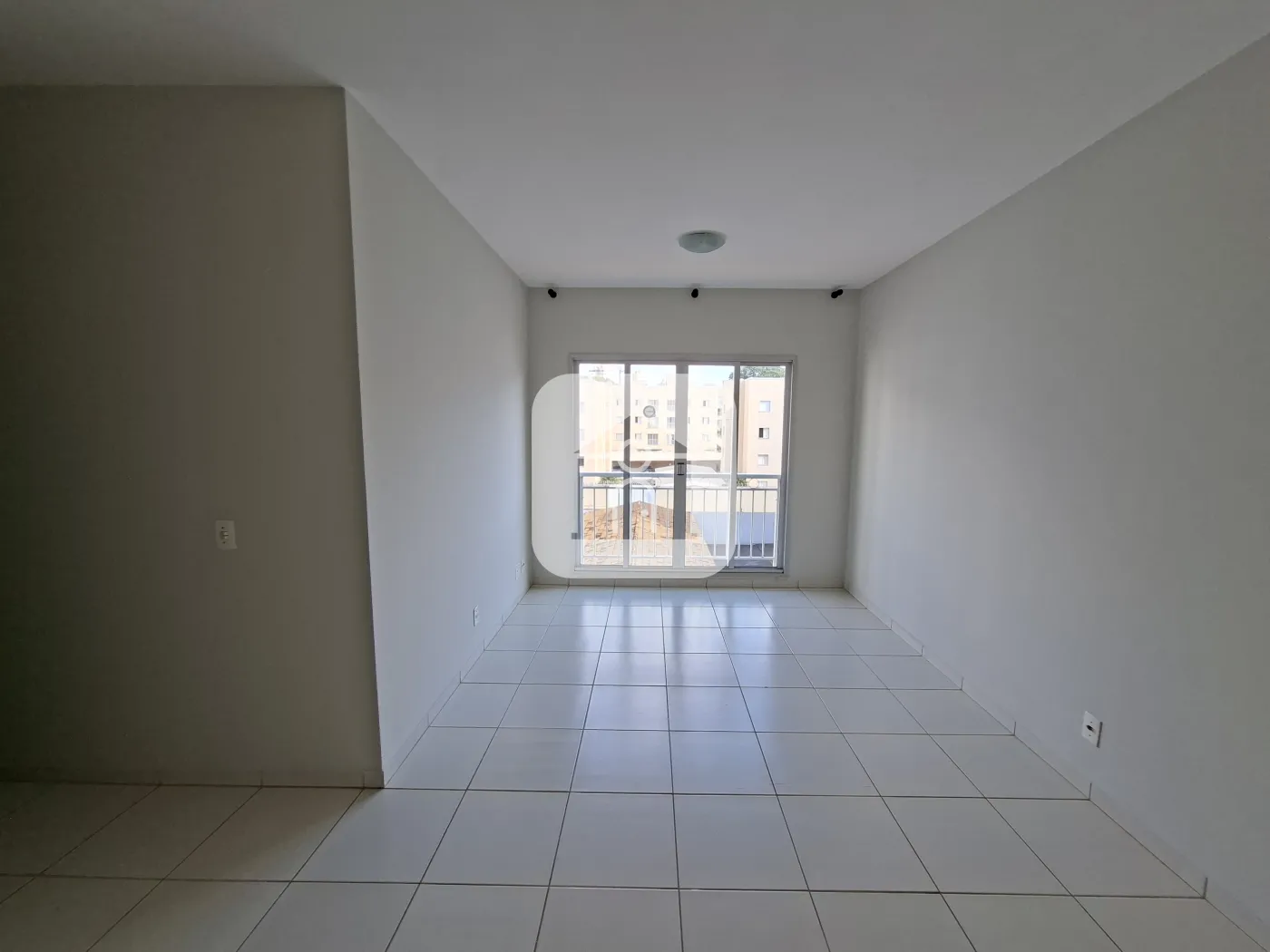 Alugar Apartamento / Padrão em Uberlândia R$ 1.700,00 - Foto 1