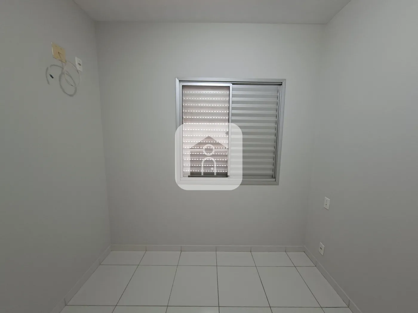 Alugar Apartamento / Padrão em Uberlândia R$ 1.700,00 - Foto 4