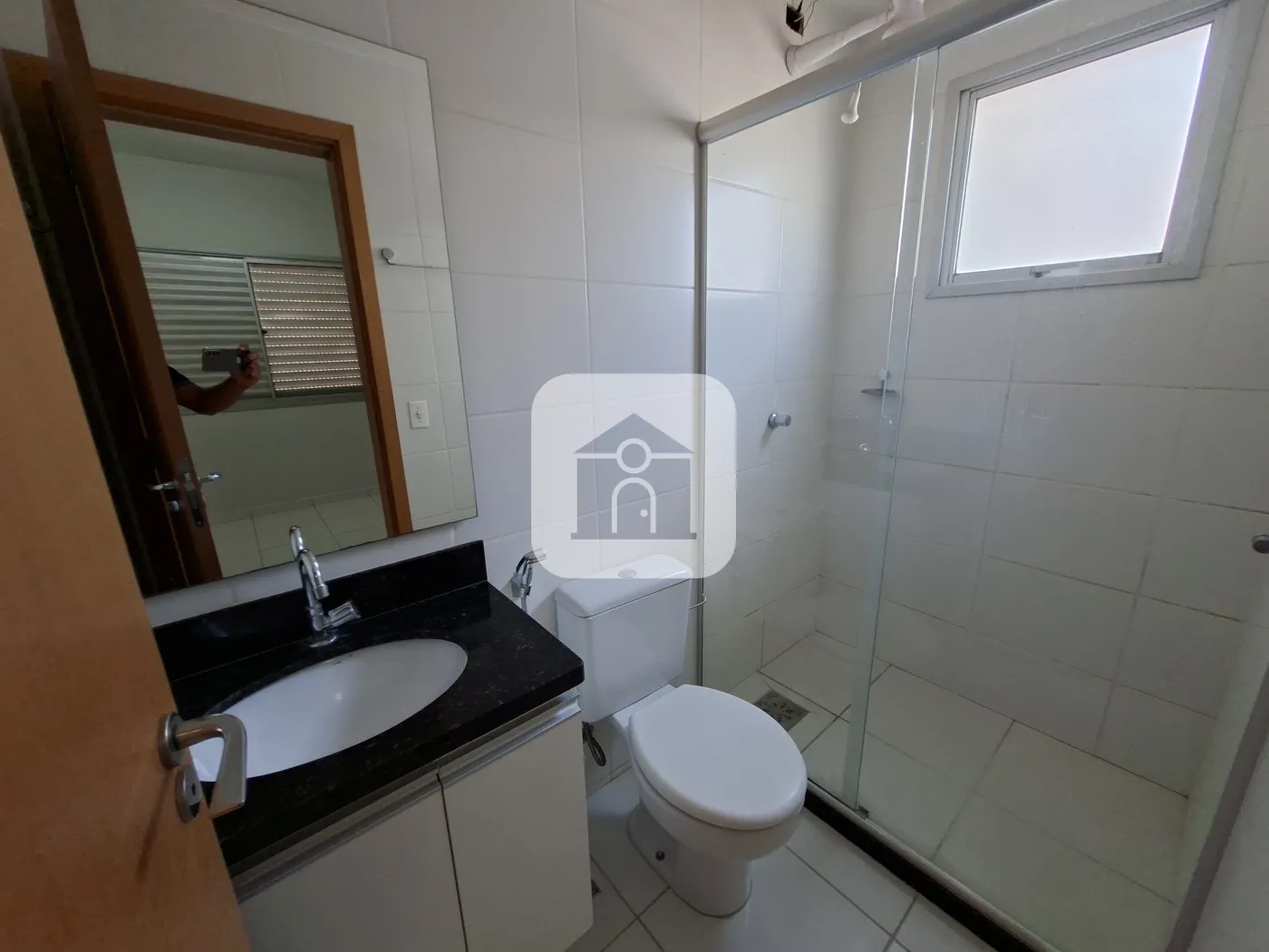 Alugar Apartamento / Padrão em Uberlândia R$ 1.700,00 - Foto 11
