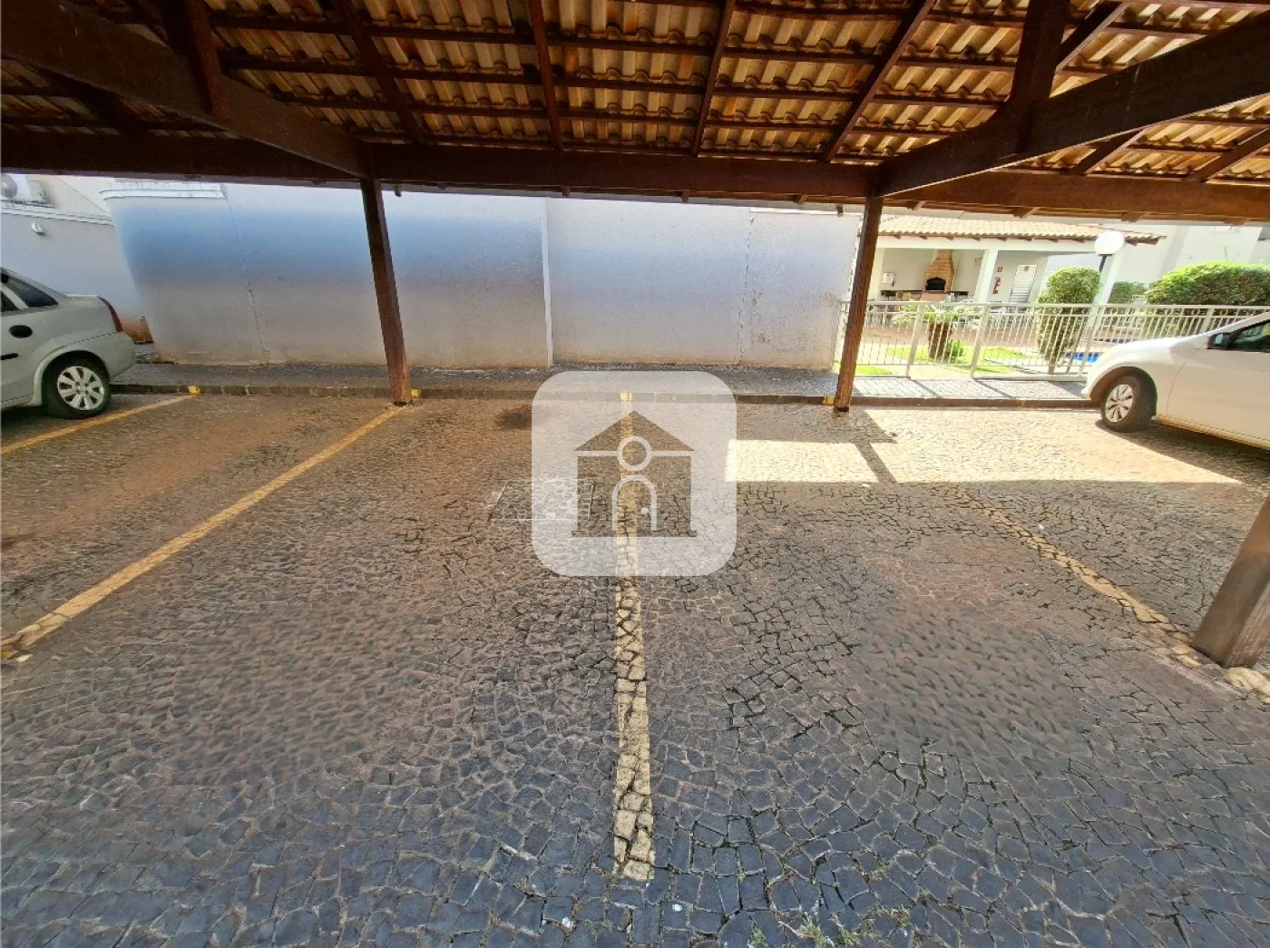 Alugar Apartamento / Padrão em Uberlândia R$ 1.700,00 - Foto 17