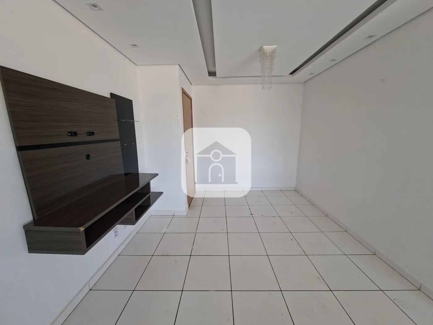 Alugar Apartamento / Padrão em Uberlândia R$ 1.100,00 - Foto 5