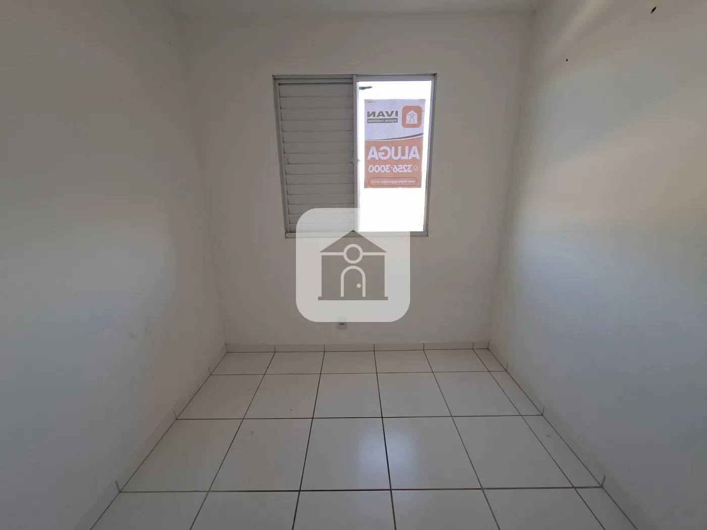 Alugar Apartamento / Padrão em Uberlândia R$ 1.100,00 - Foto 8