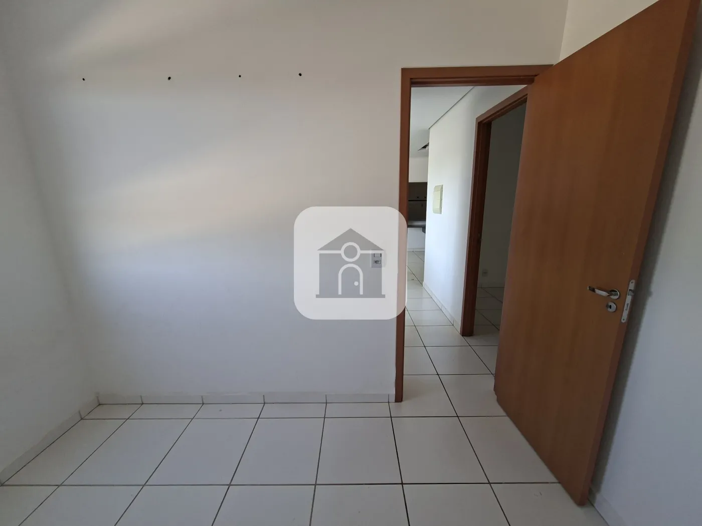 Alugar Apartamento / Padrão em Uberlândia R$ 1.100,00 - Foto 9