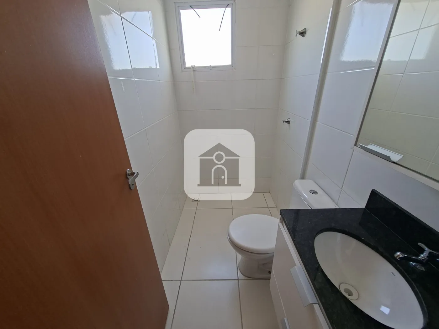 Alugar Apartamento / Padrão em Uberlândia R$ 1.100,00 - Foto 10