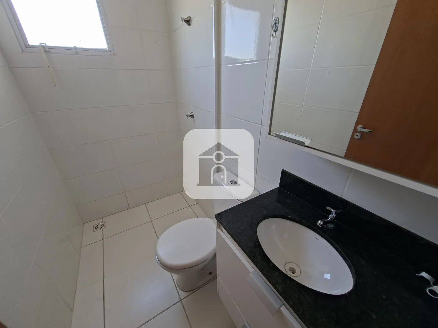Alugar Apartamento / Padrão em Uberlândia R$ 1.100,00 - Foto 11
