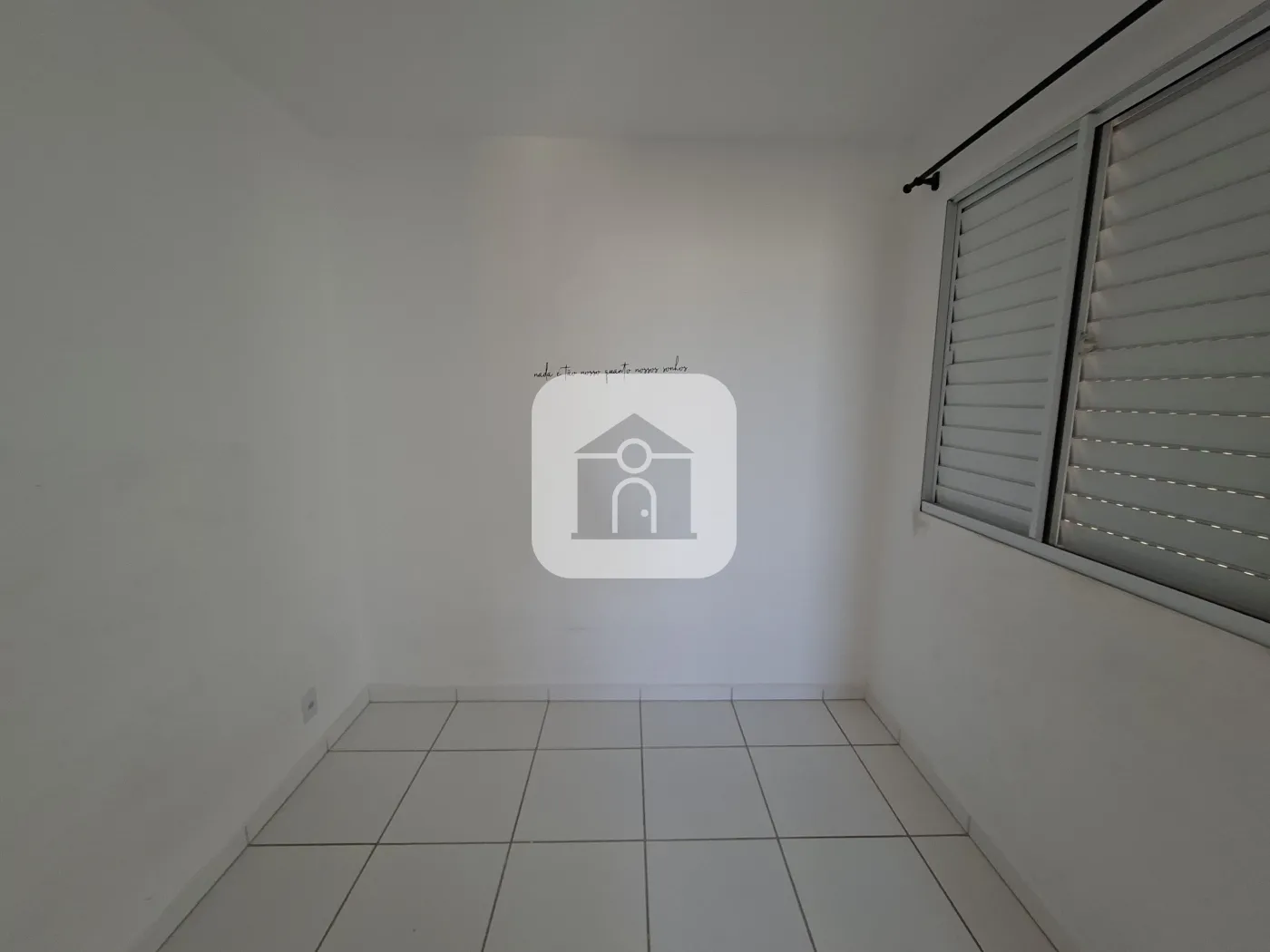 Alugar Apartamento / Padrão em Uberlândia R$ 1.100,00 - Foto 12