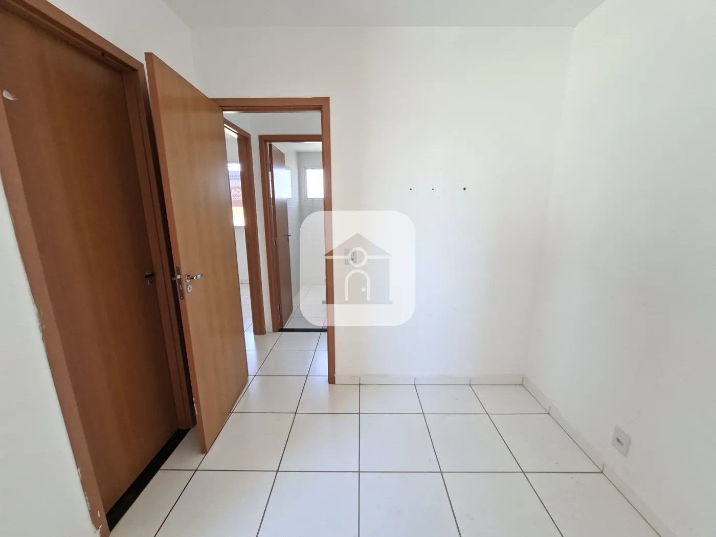 Alugar Apartamento / Padrão em Uberlândia R$ 1.100,00 - Foto 14