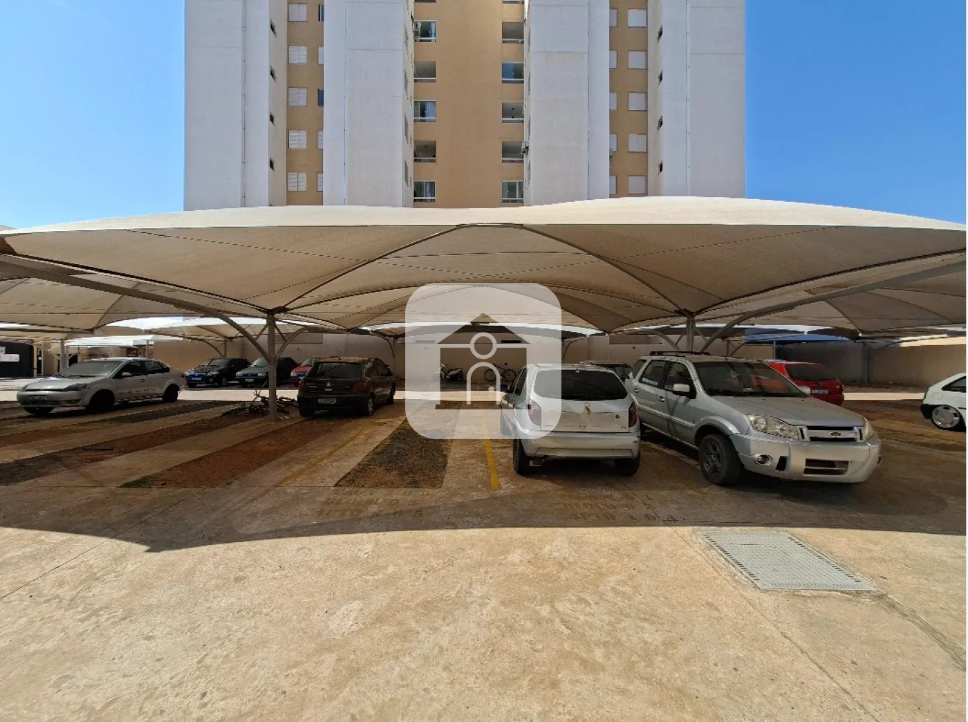 Alugar Apartamento / Padrão em Uberlândia R$ 1.100,00 - Foto 19