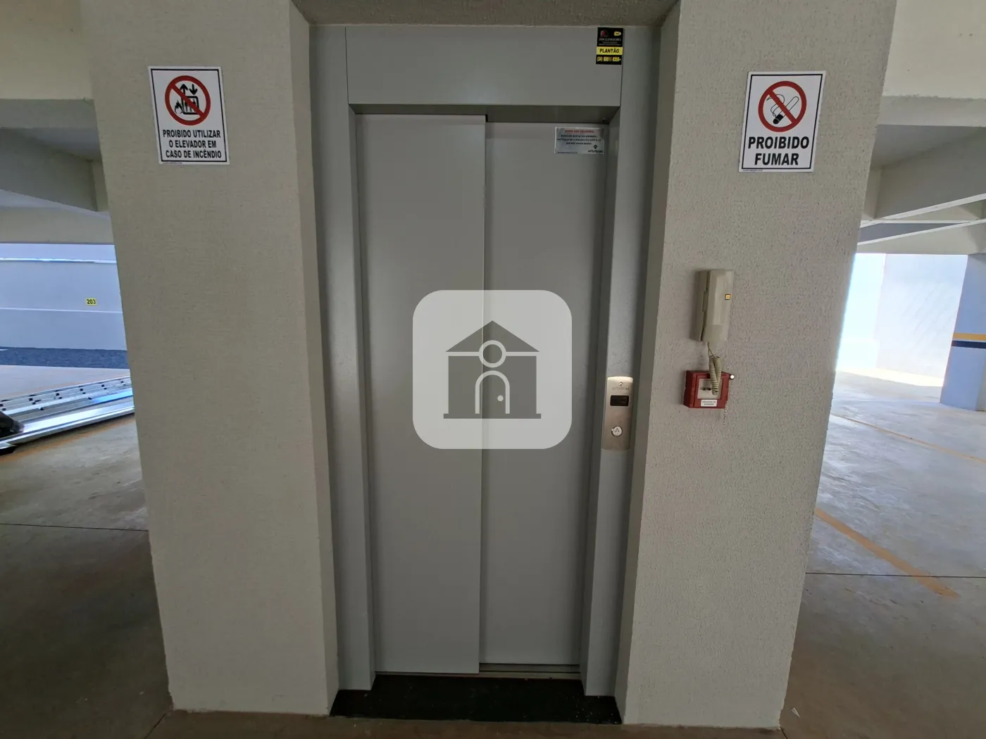 Alugar Apartamento / Padrão em Uberlândia R$ 2.200,00 - Foto 1