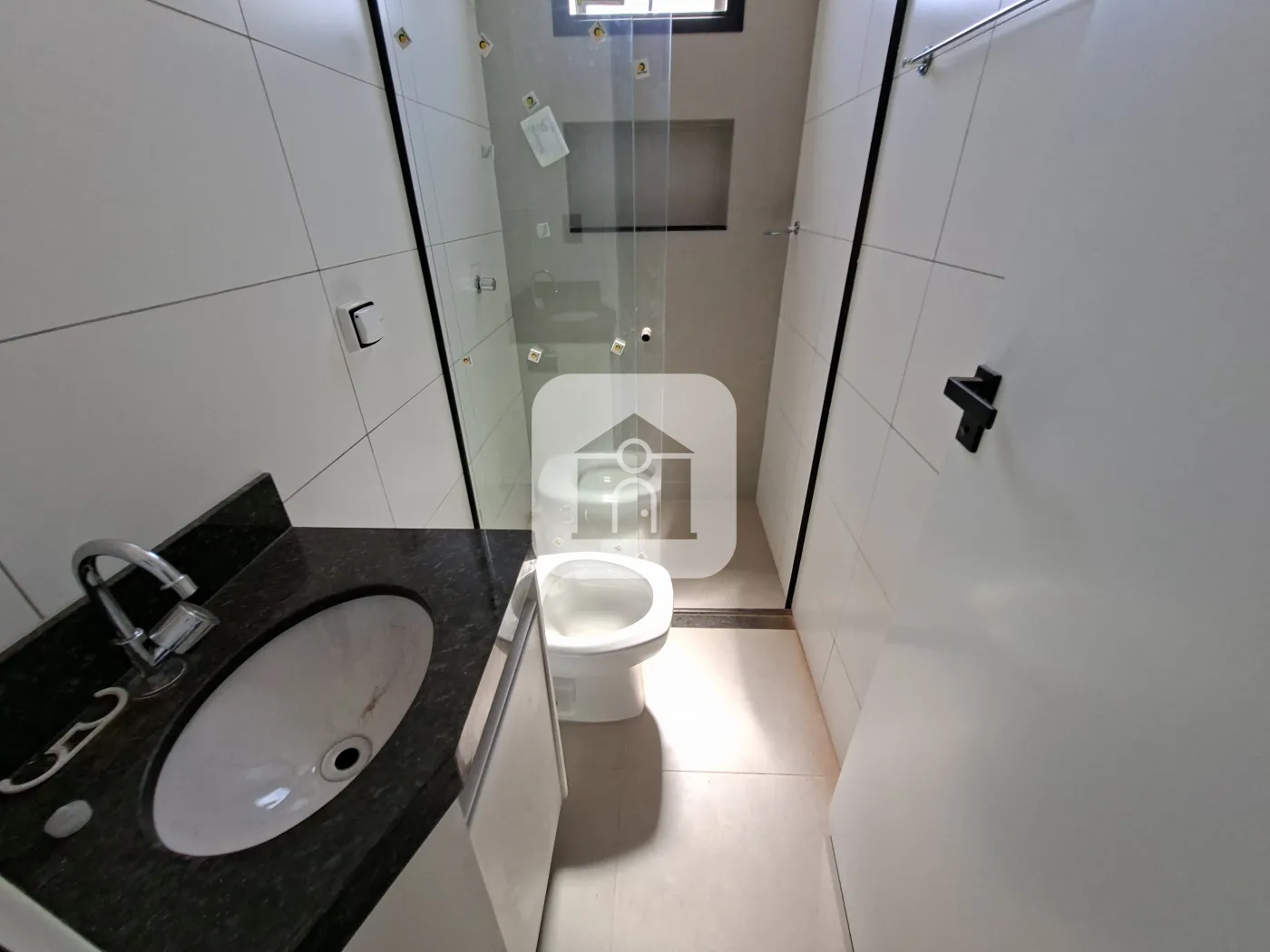 Alugar Apartamento / Padrão em Uberlândia R$ 2.200,00 - Foto 6