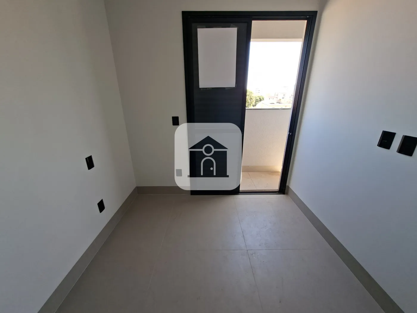 Alugar Apartamento / Padrão em Uberlândia R$ 2.200,00 - Foto 10