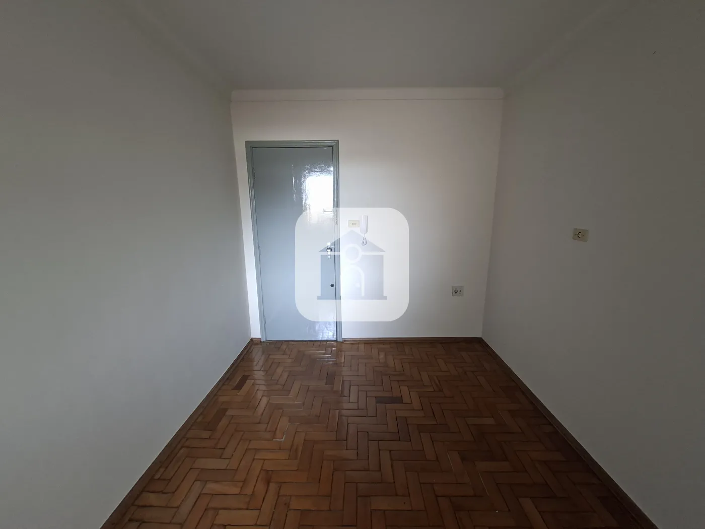 Alugar Apartamento / Padrão em Uberlândia R$ 1.500,00 - Foto 2