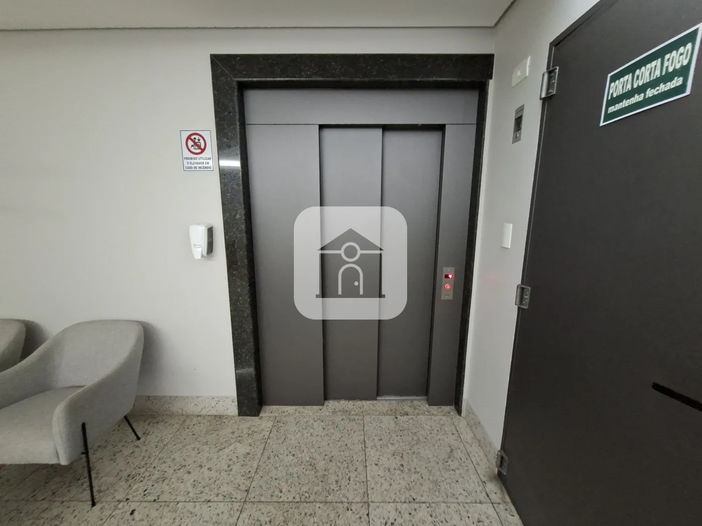 Alugar Apartamento / Padrão em Uberlândia R$ 3.400,00 - Foto 4