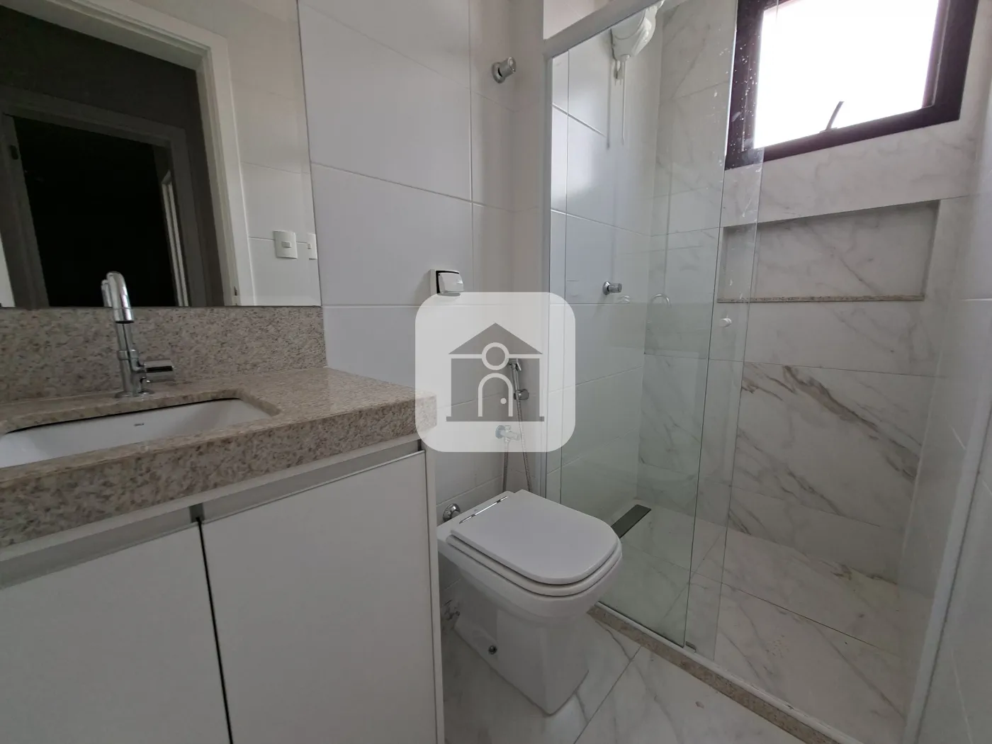 Alugar Apartamento / Padrão em Uberlândia R$ 3.400,00 - Foto 9