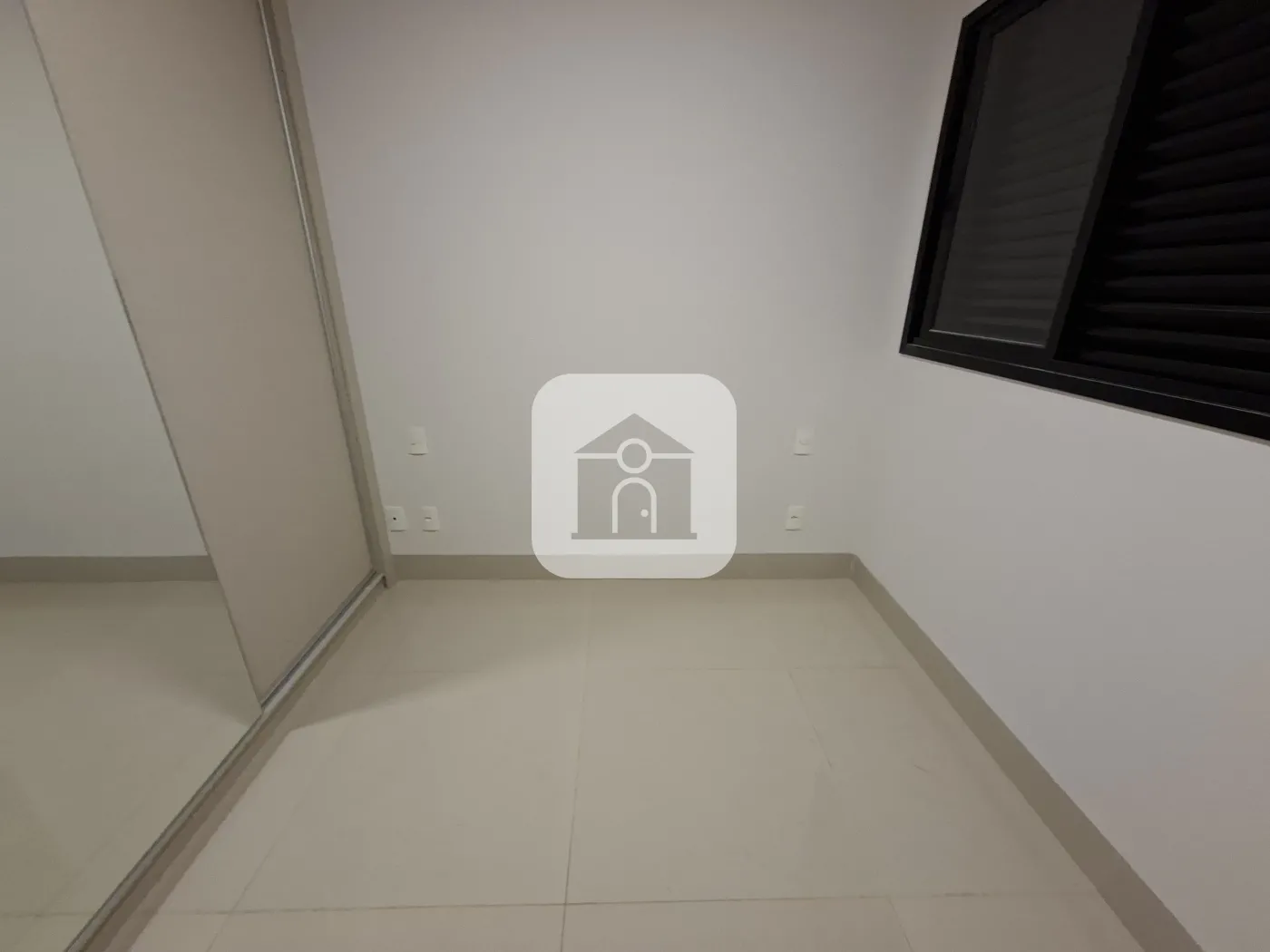 Alugar Apartamento / Padrão em Uberlândia R$ 3.400,00 - Foto 11